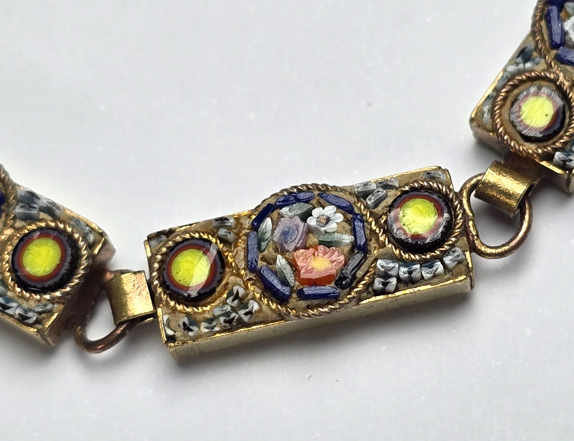 Bracelet en micro-mosaïque pour dames italiennes, vers 1920 Bon état - En vente à Central England, GB