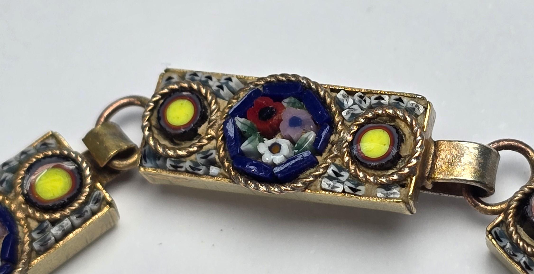 20ième siècle Bracelet en micro-mosaïque pour dames italiennes, vers 1920 en vente