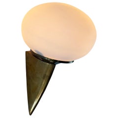 Italienischer Wandleuchter "Lancia" aus Messing und Opalglas von Stilux Milano, 1960er Jahre