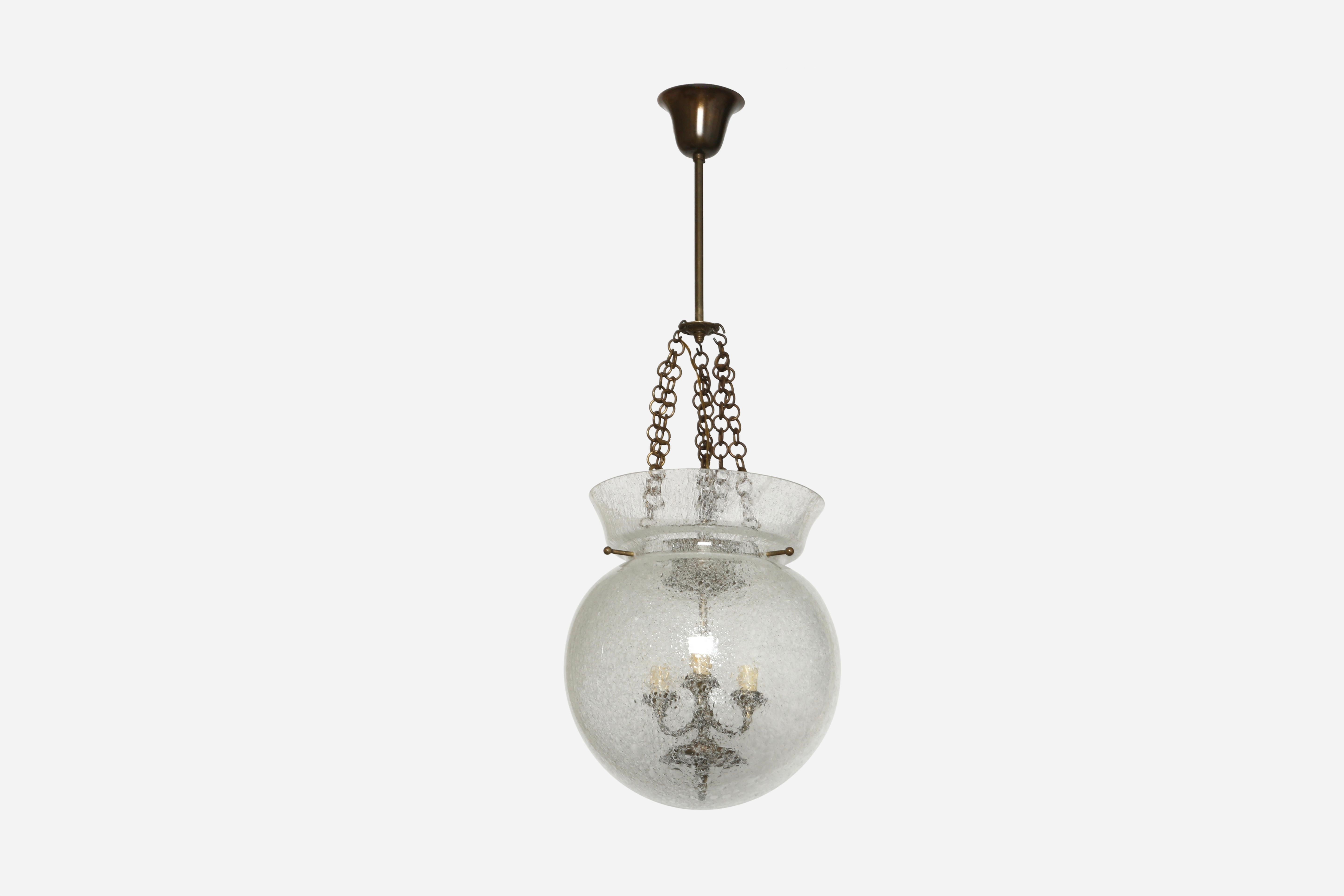 Bell Jar lantern in pulegoso glass.
Murano glass, patinated brass.
Designed and made in Italy in 1960s.

We take pride in bringing vintage fixtures to their full glory again.
At Illustris Lighting our main focus is to deliver lighting fixtures to