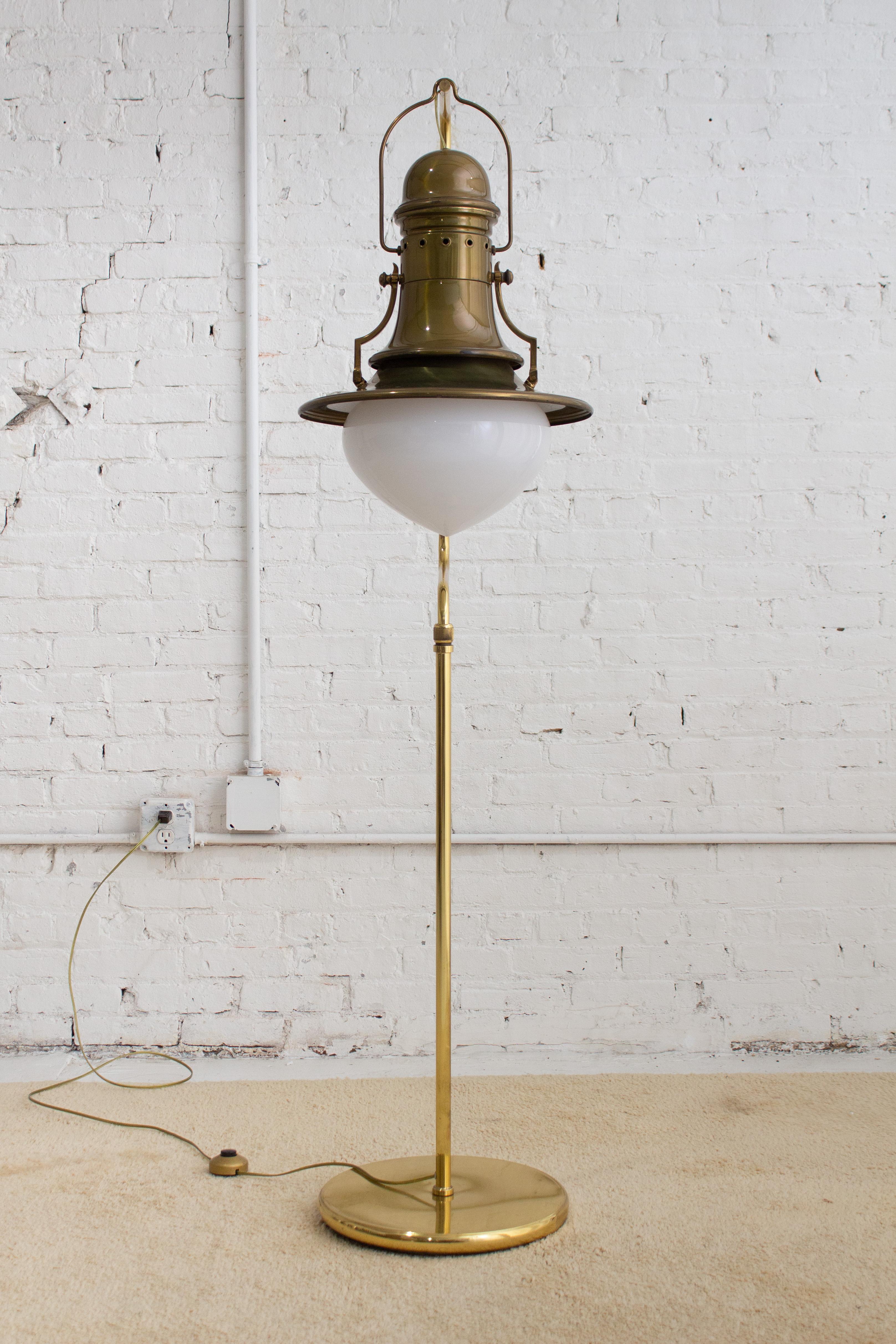 Italian Lantern Style Brass Floor Lamp In Good Condition For Sale In Brooklyn, NY