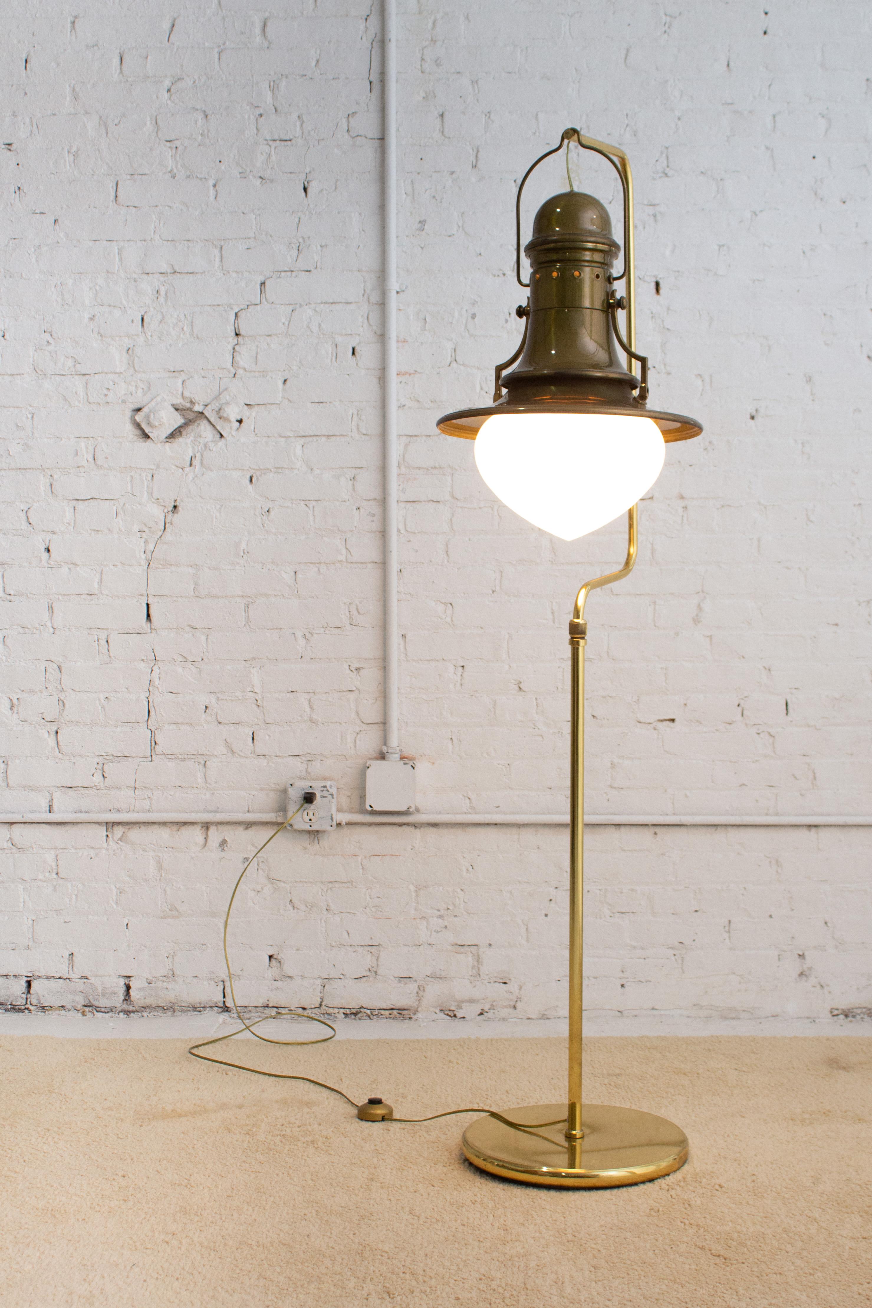 Late 20th Century Italian Lantern Style Brass Floor Lamp For Sale
