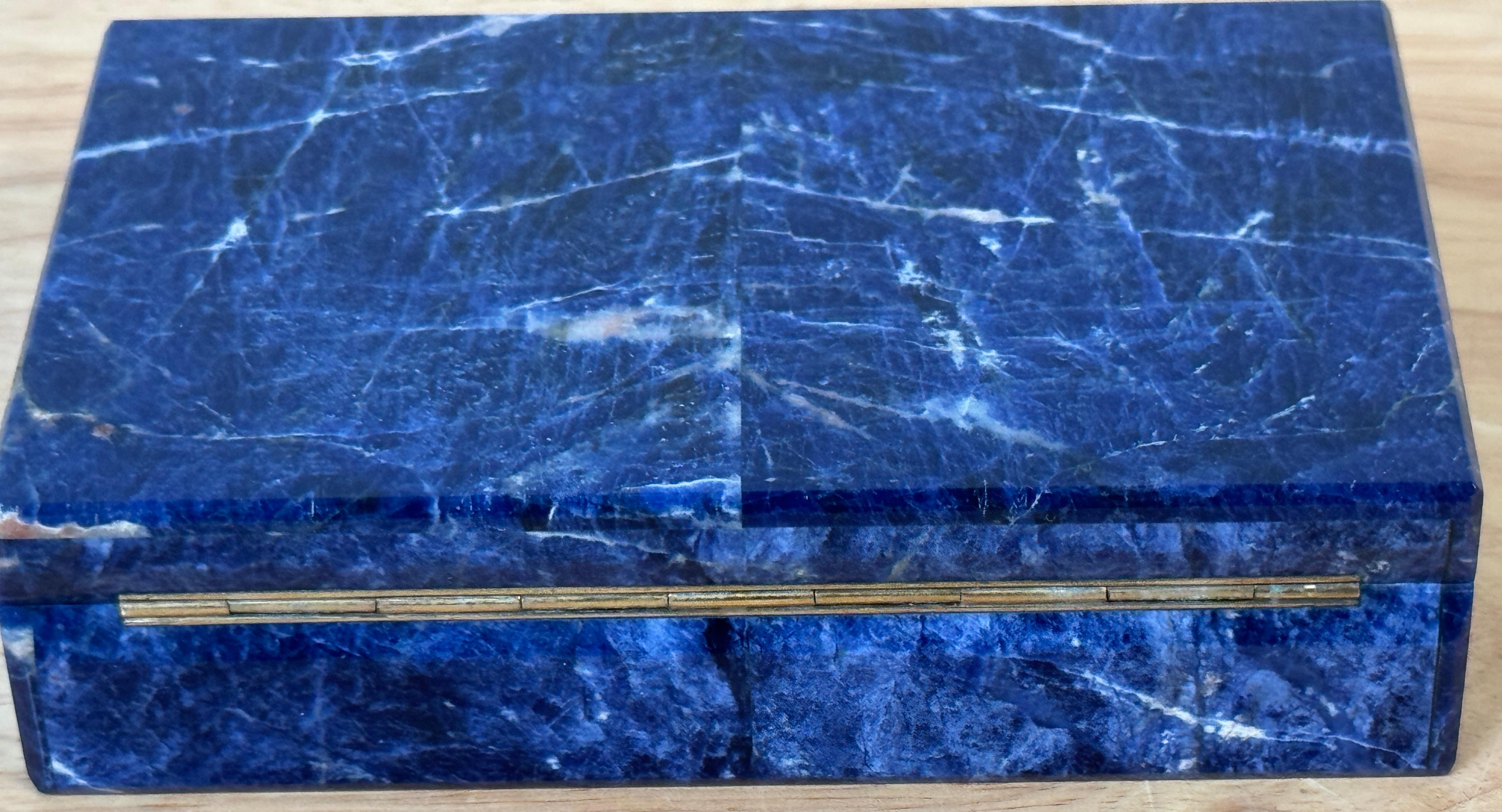 Boîte de table italienne en lapis-lazuli, cristal de roche et agate mousse, charnière en vermeil, années 1970 en vente 3