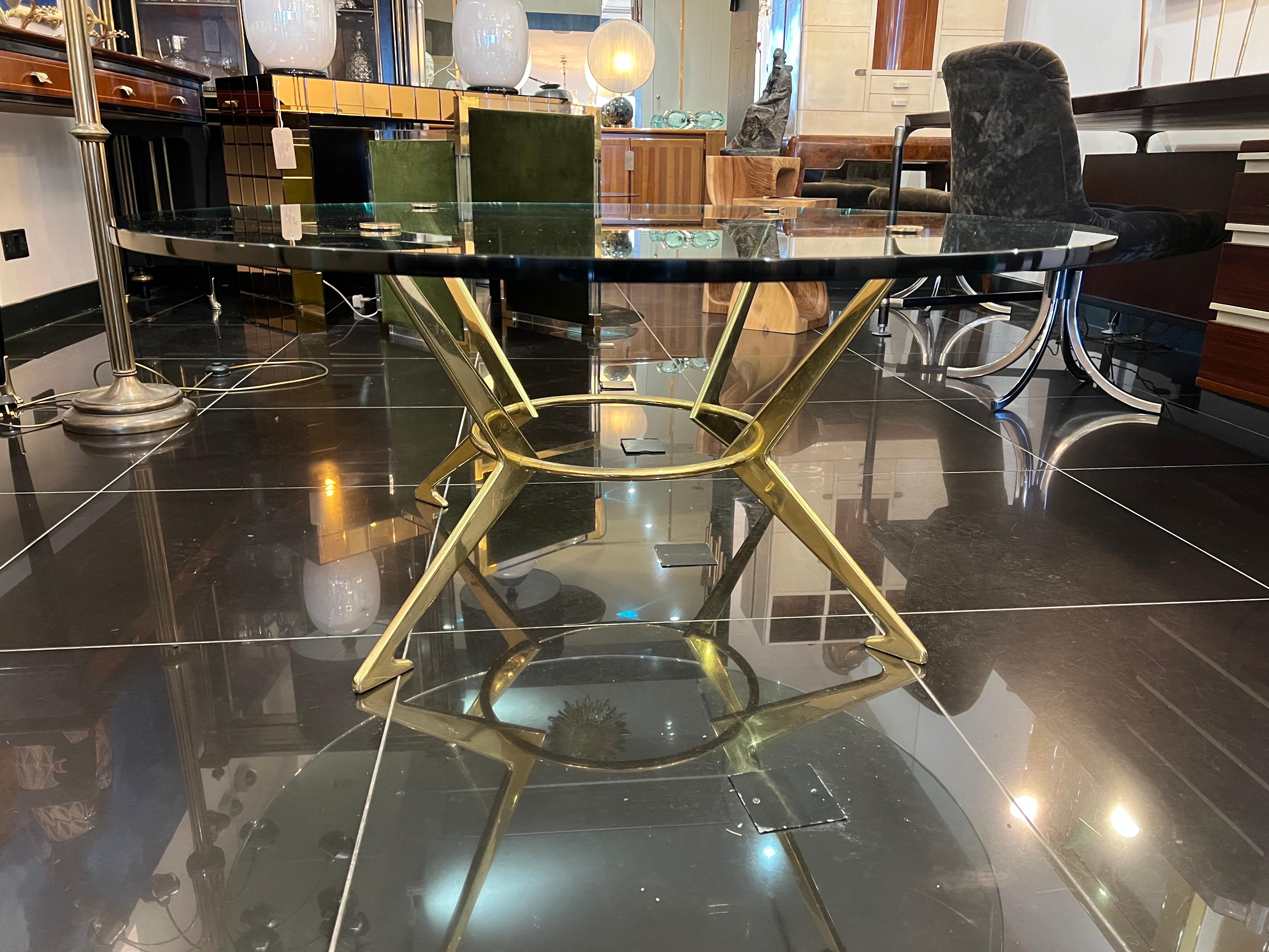 Italian Large Brass and Glass Circular Coffee Table  For Sale 1