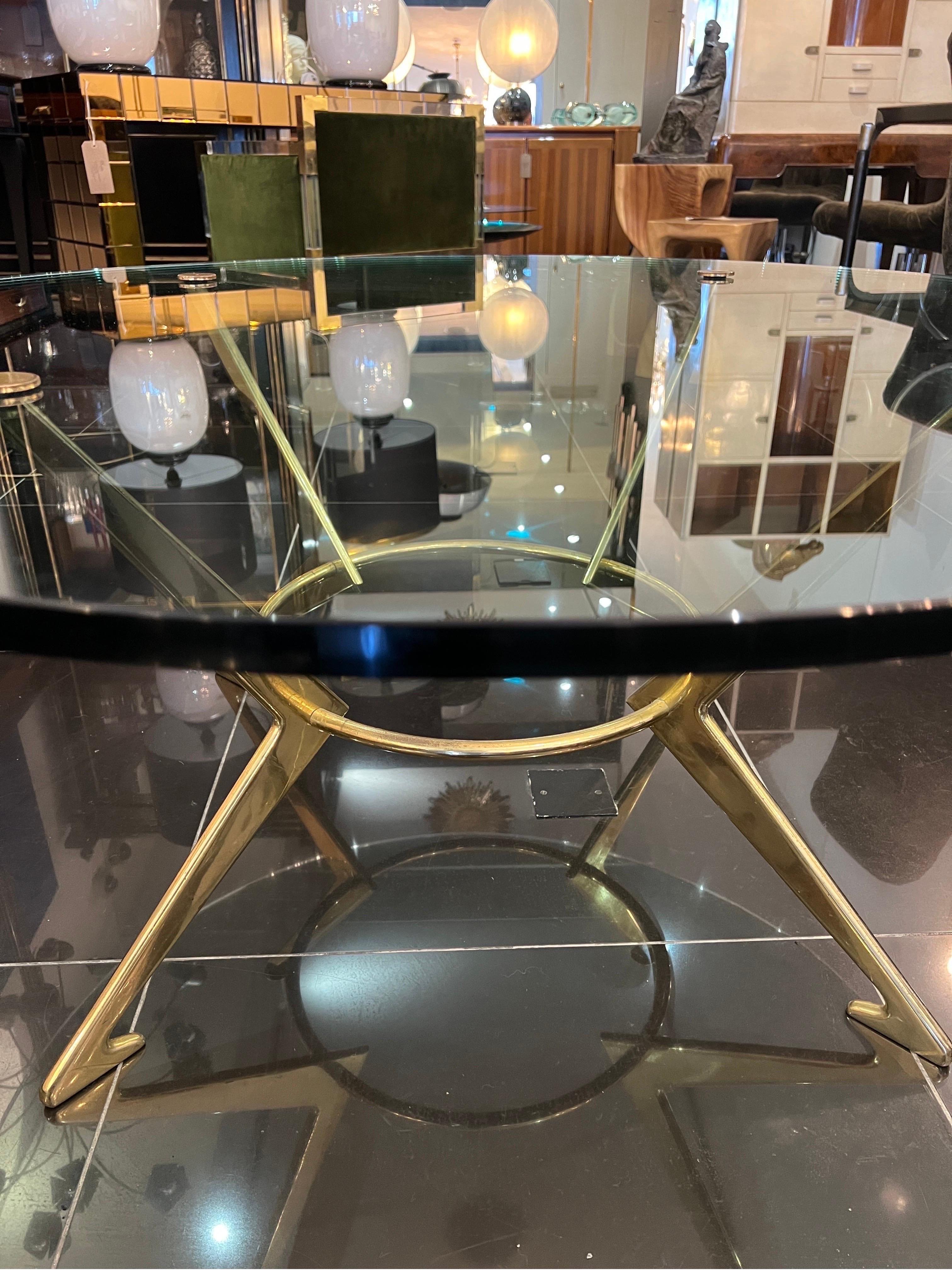 Italian Large Brass and Glass Circular Coffee Table  For Sale 2