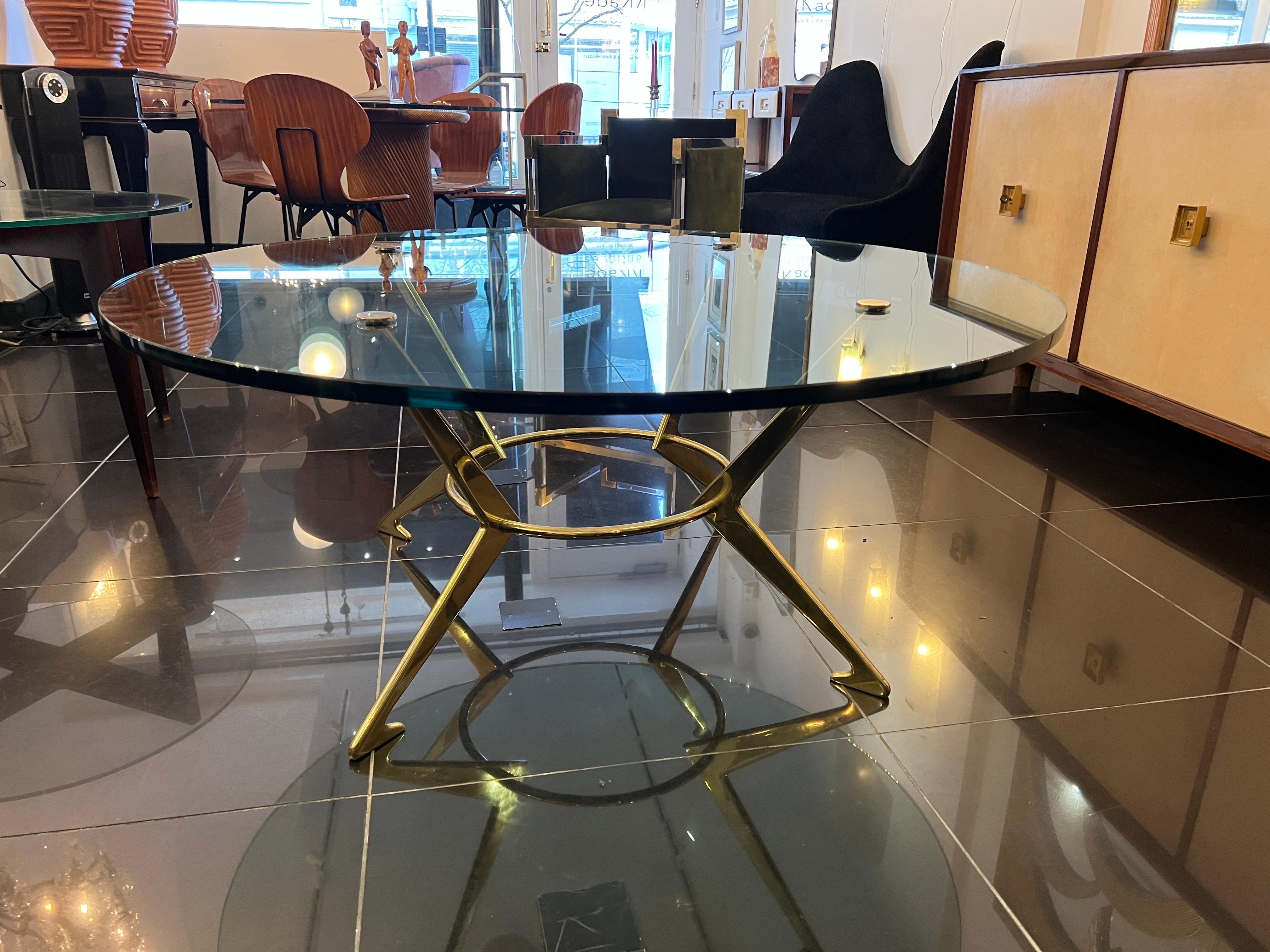 Italian Large Brass and Glass Circular Coffee Table  For Sale 5