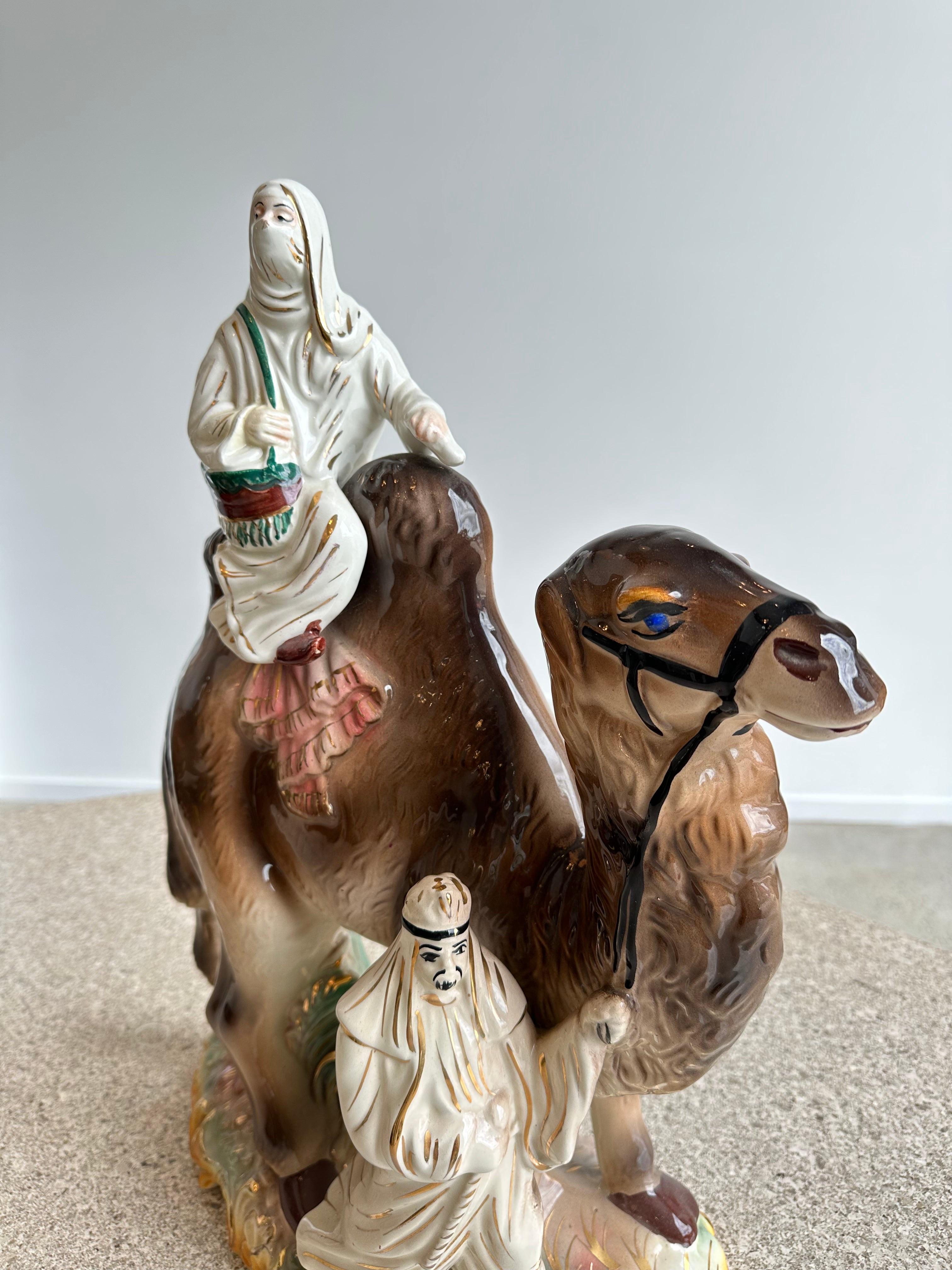 Gran Porcelana Camel Italiana Capodimonte Pintada a Mano, Años 50 Italiano en venta