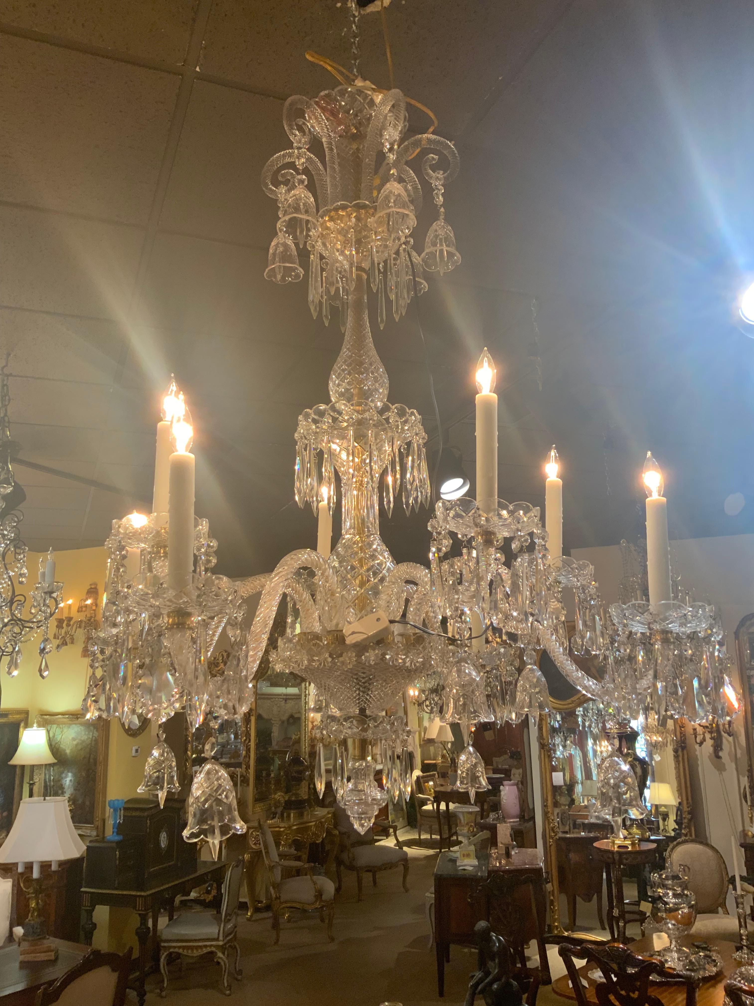 Grand lustre italien en cristal à huit lumières en vente 1