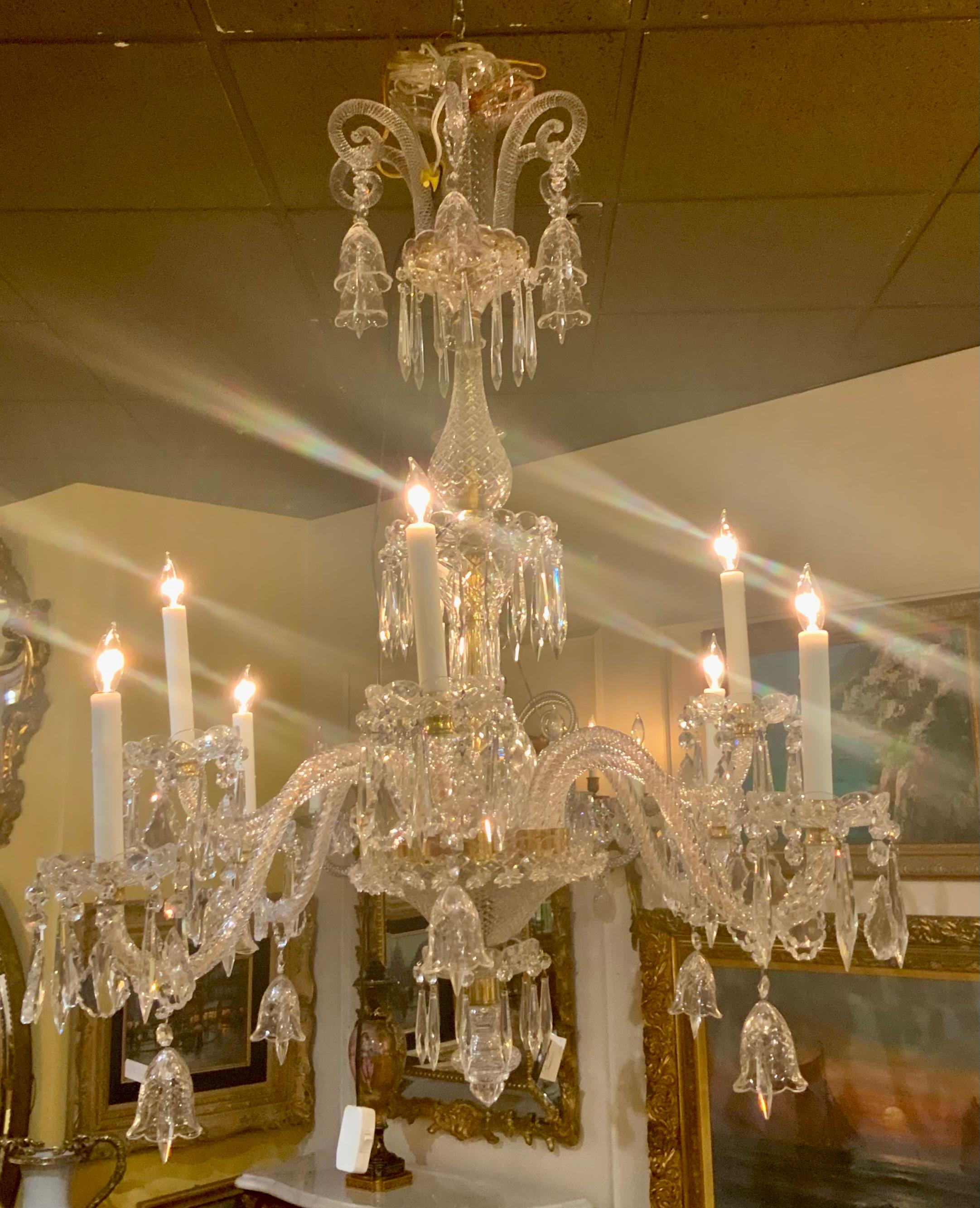 Grand lustre italien en cristal à huit lumières en vente 3