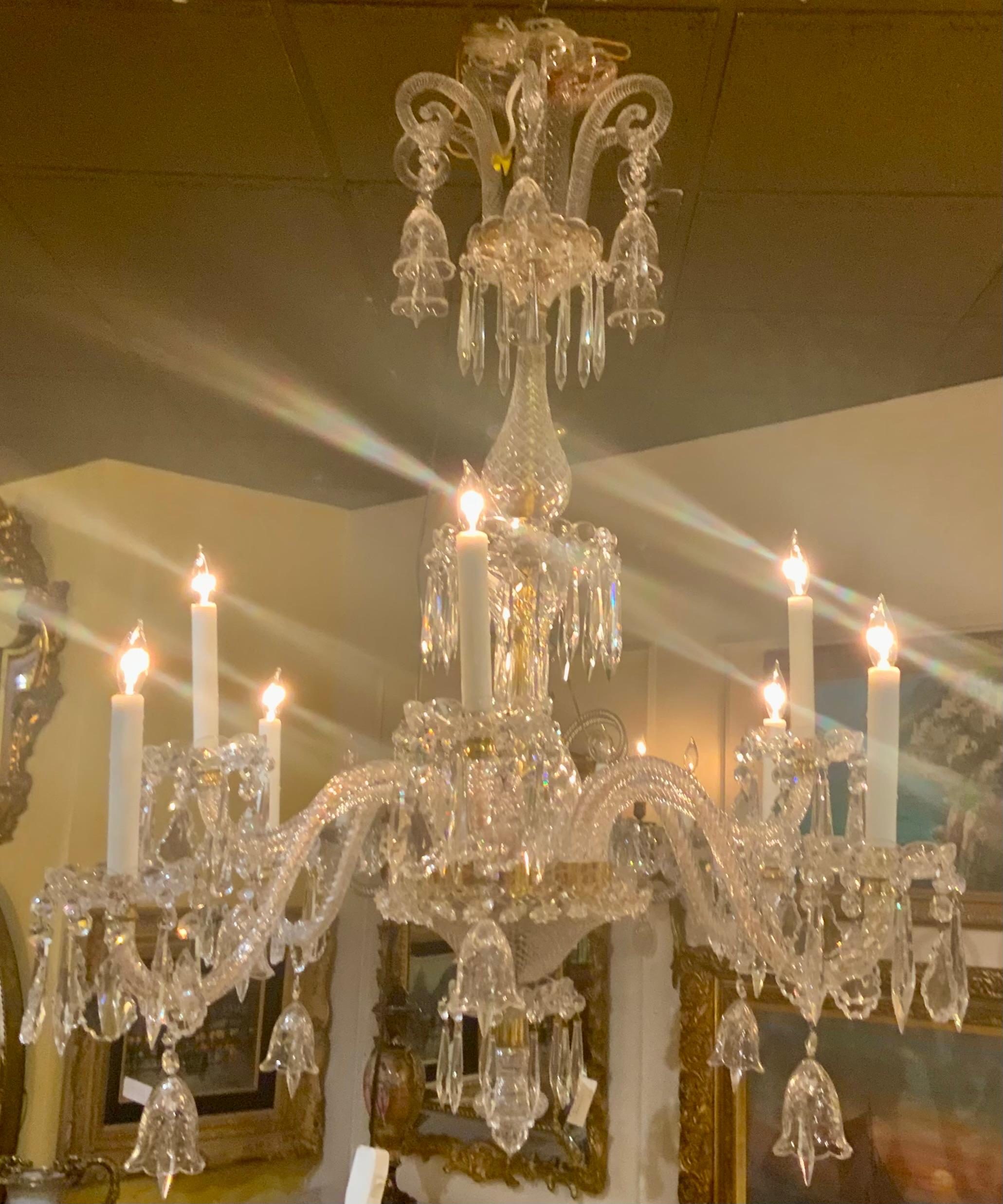 Grand lustre italien en cristal à huit lumières en vente 4