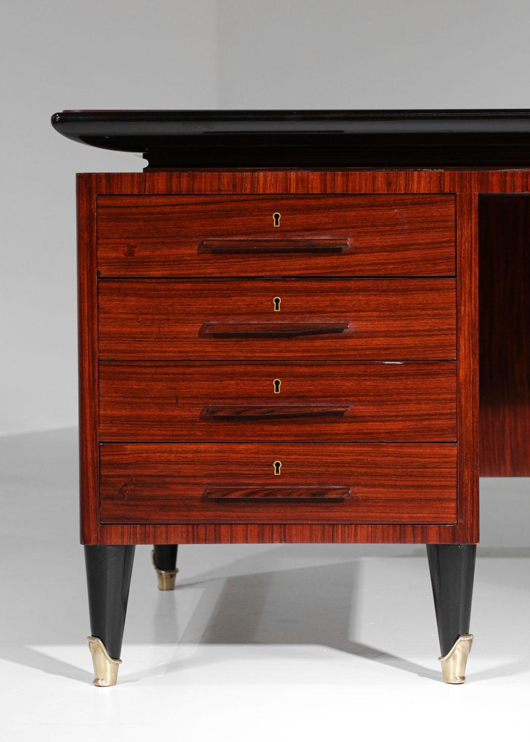 Italian large Desk by Vittorio Dassi solid wood and glass 60s - G725 For Sale 3
