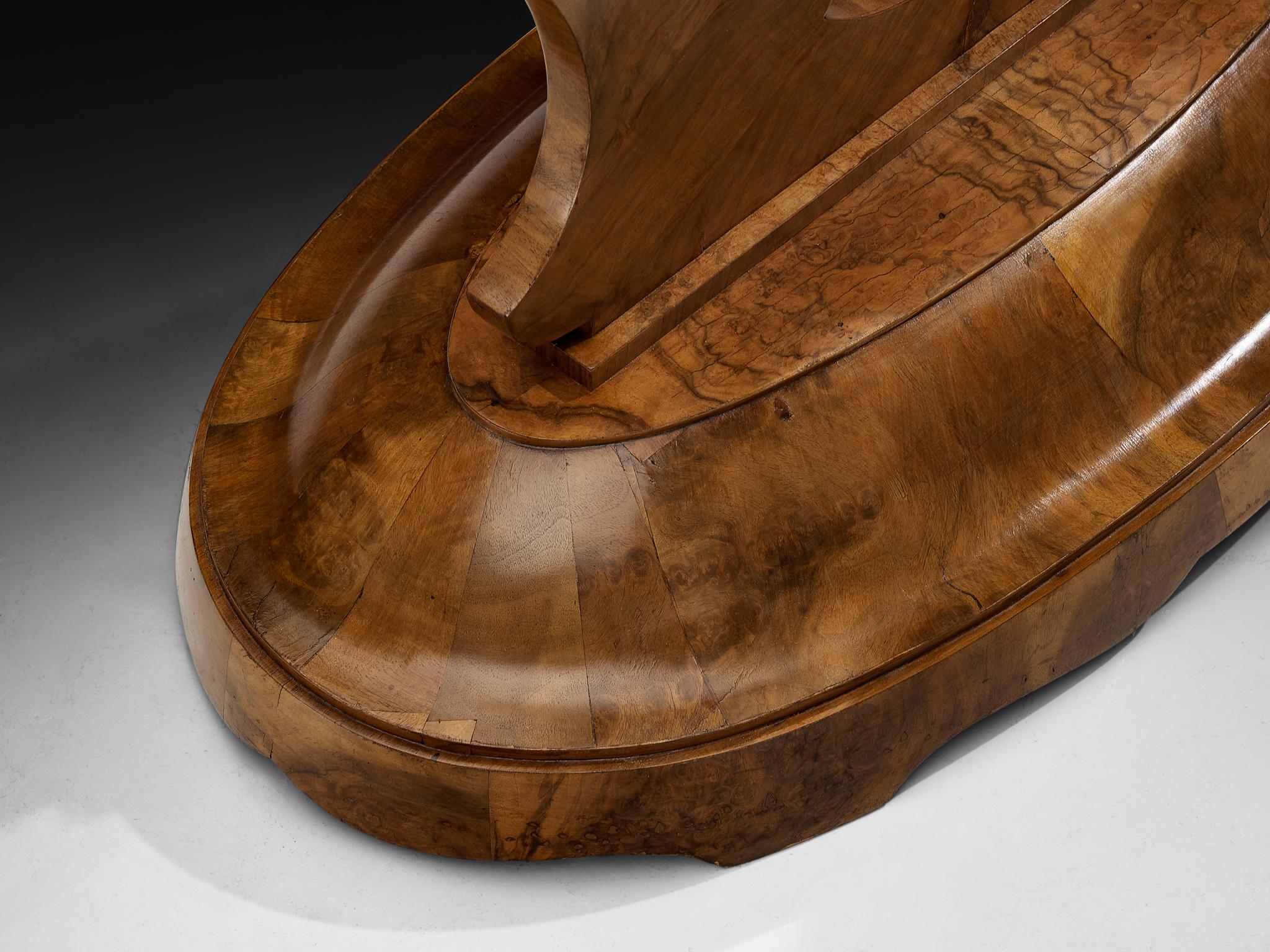 Miroir Grand miroir Art Deco italien à poser en ronce de noyer en vente