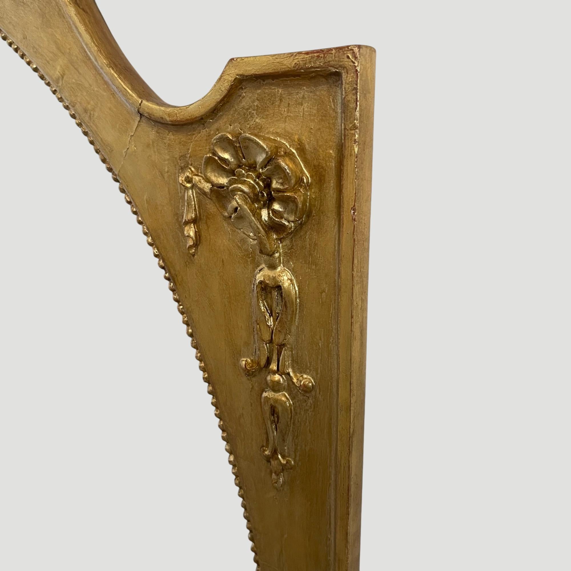 Italian Large Giltwood Mirror circa 1940 For Sale 3
