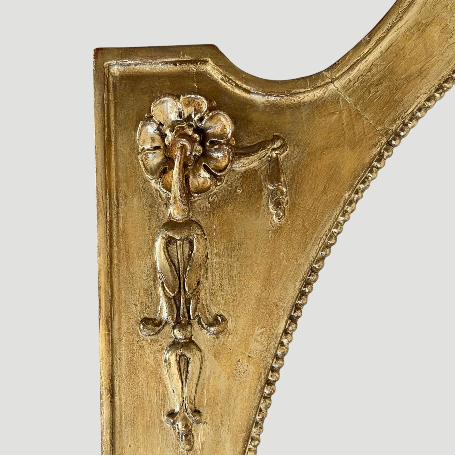 Italian Large Giltwood Mirror circa 1940 For Sale 4