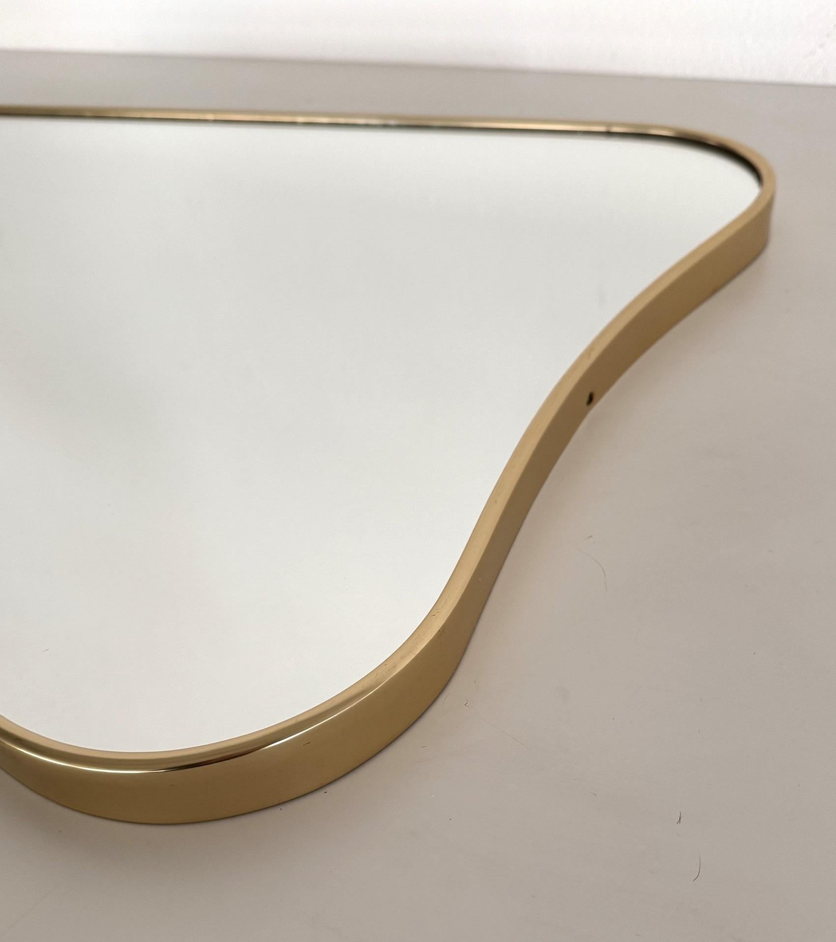 Grand miroir mural italien du milieu du siècle dans le style Giò Ponti, 1970 en vente 8