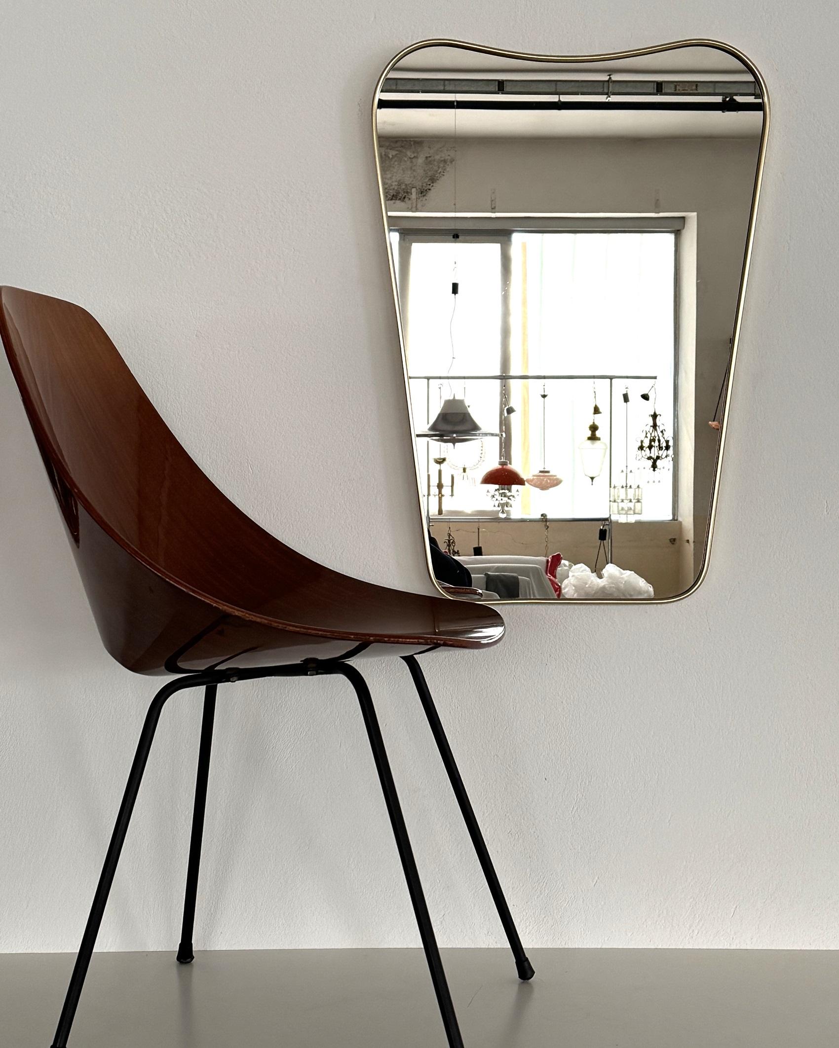 Mid-Century Modern Grand miroir mural italien du milieu du siècle dans le style Giò Ponti, 1970 en vente