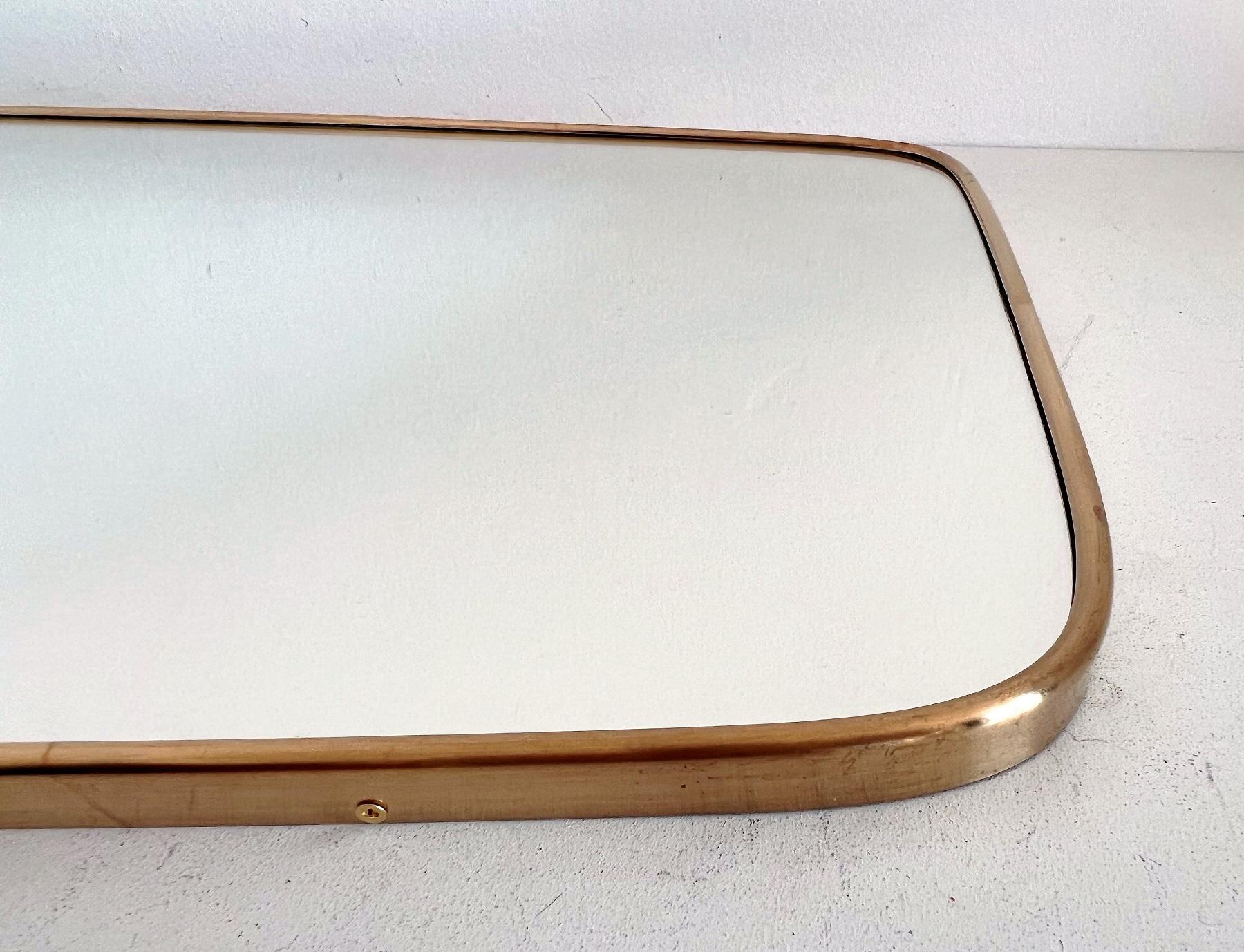 Italian Large Mid-Century Modern Vintage Wall Mirror with Brass Frame, 1970s 4
