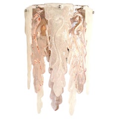 Grande applique italiana del Medioevo in vetro rosa trasparente di Mazzega Murano, anni '70