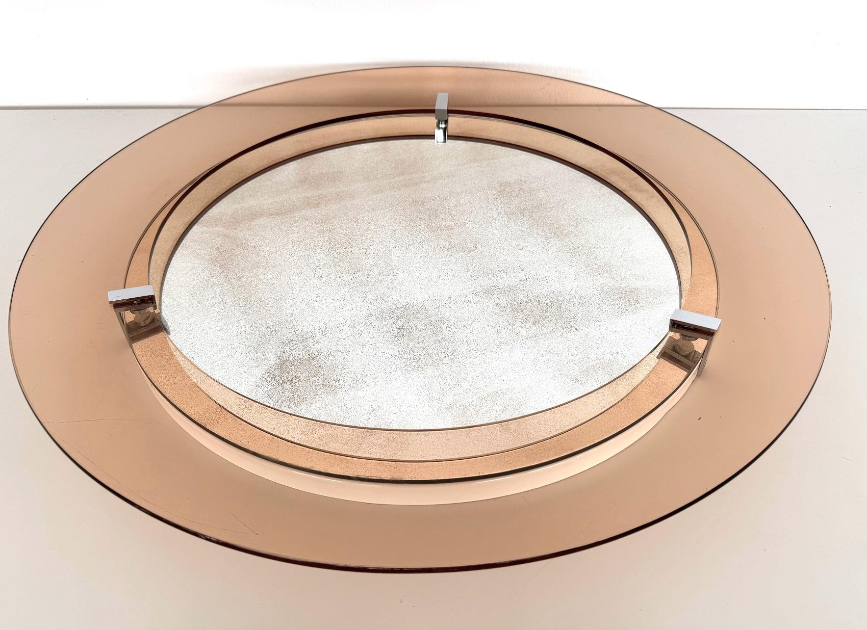 Grande specchio da parete in vetro rotondo italiano del Medioevo in rosa, anni '70 in vendita 4