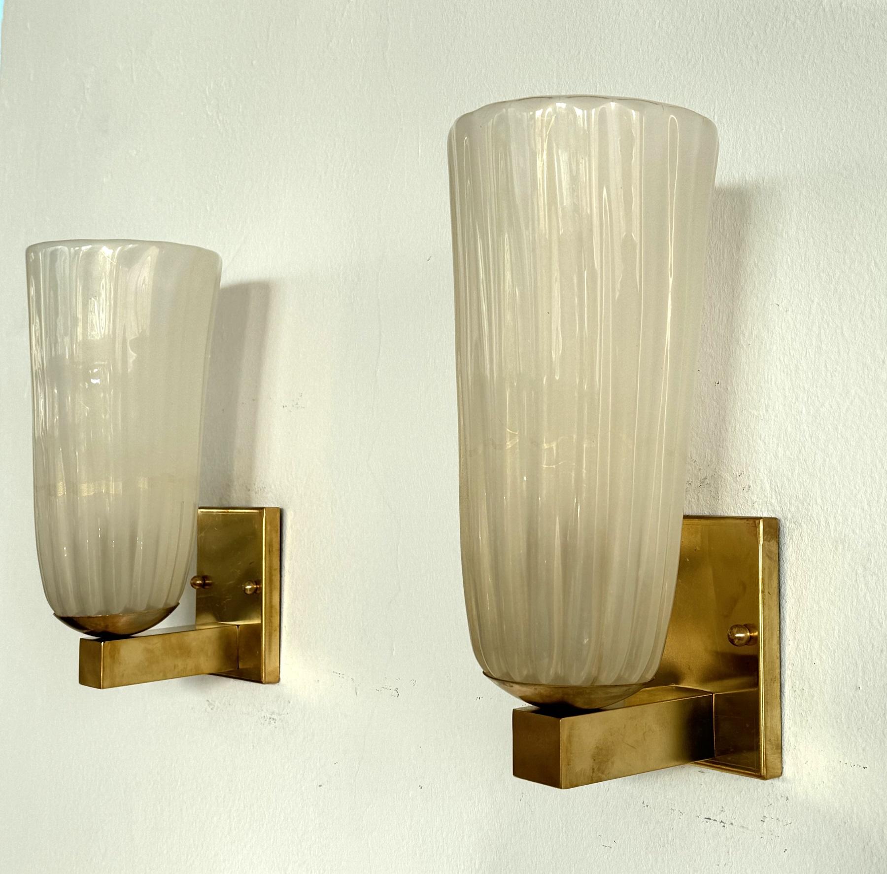 Große italienische Wandleuchten aus Murano-Glas und Messing im Art-Déco-Stil, 1990er Jahre (Art déco) im Angebot