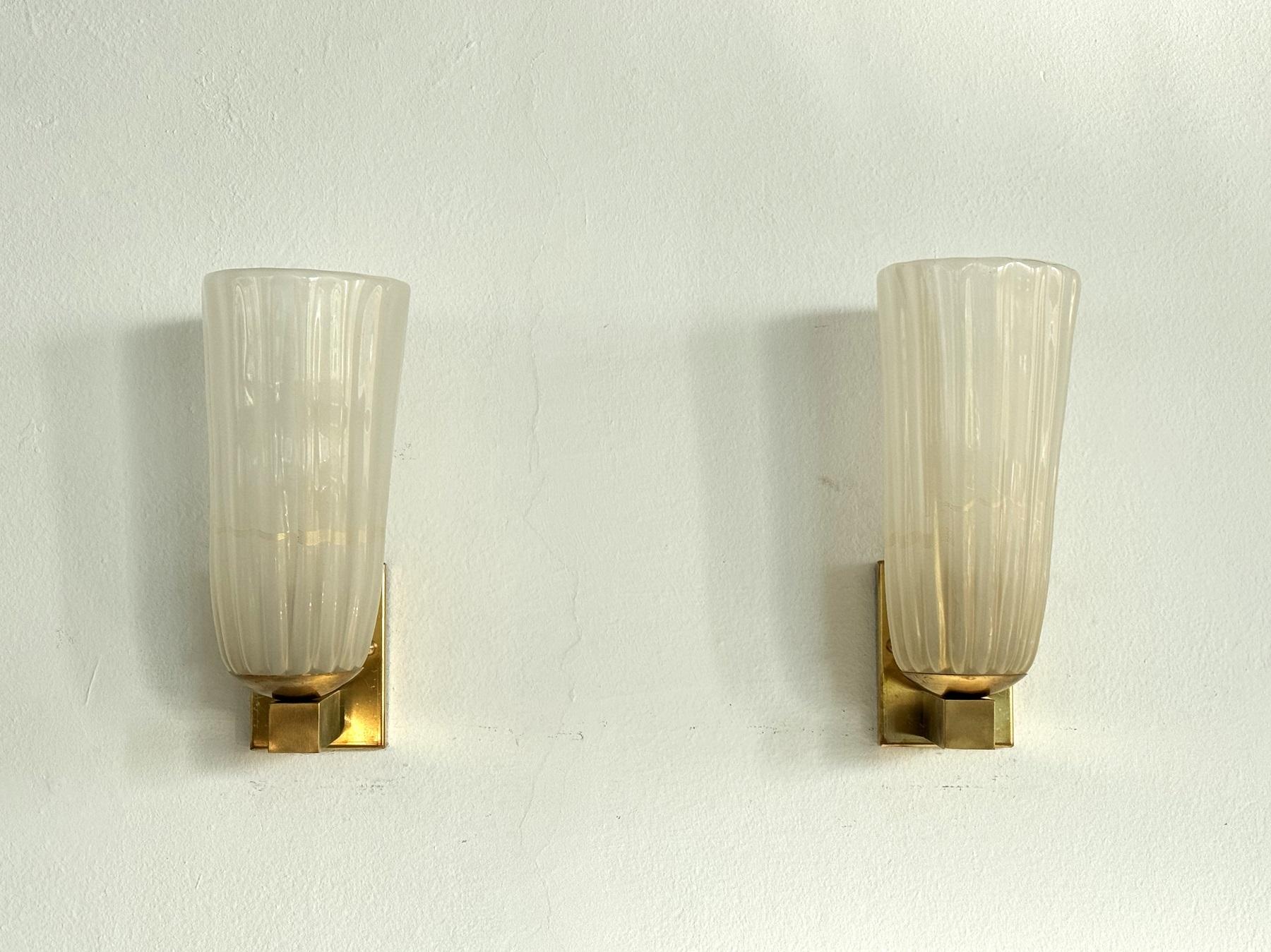 Große italienische Wandleuchten aus Murano-Glas und Messing im Art-Déco-Stil, 1990er Jahre (Handgefertigt) im Angebot