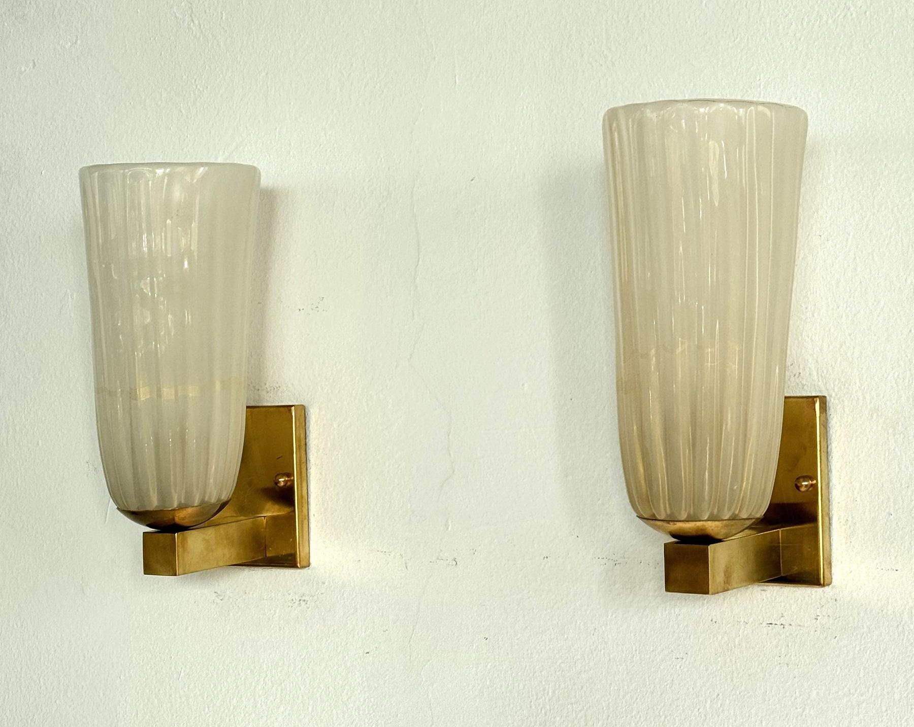 Große italienische Wandleuchten aus Murano-Glas und Messing im Art-Déco-Stil, 1990er Jahre (20. Jahrhundert) im Angebot
