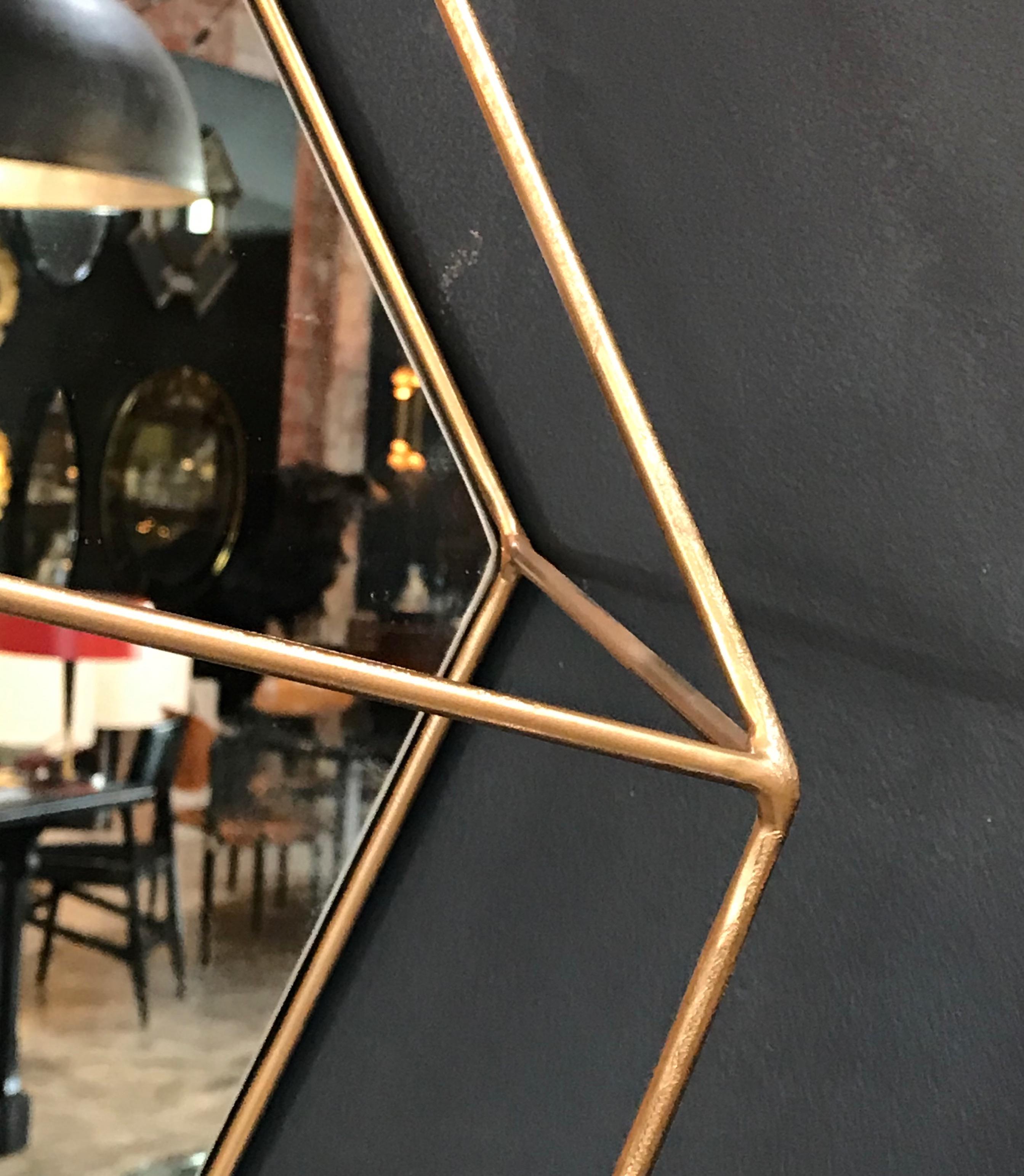 Italian Large Rhomboidal Sculptural Wall Mirror in Brass In Excellent Condition For Sale In Los Angeles, CA