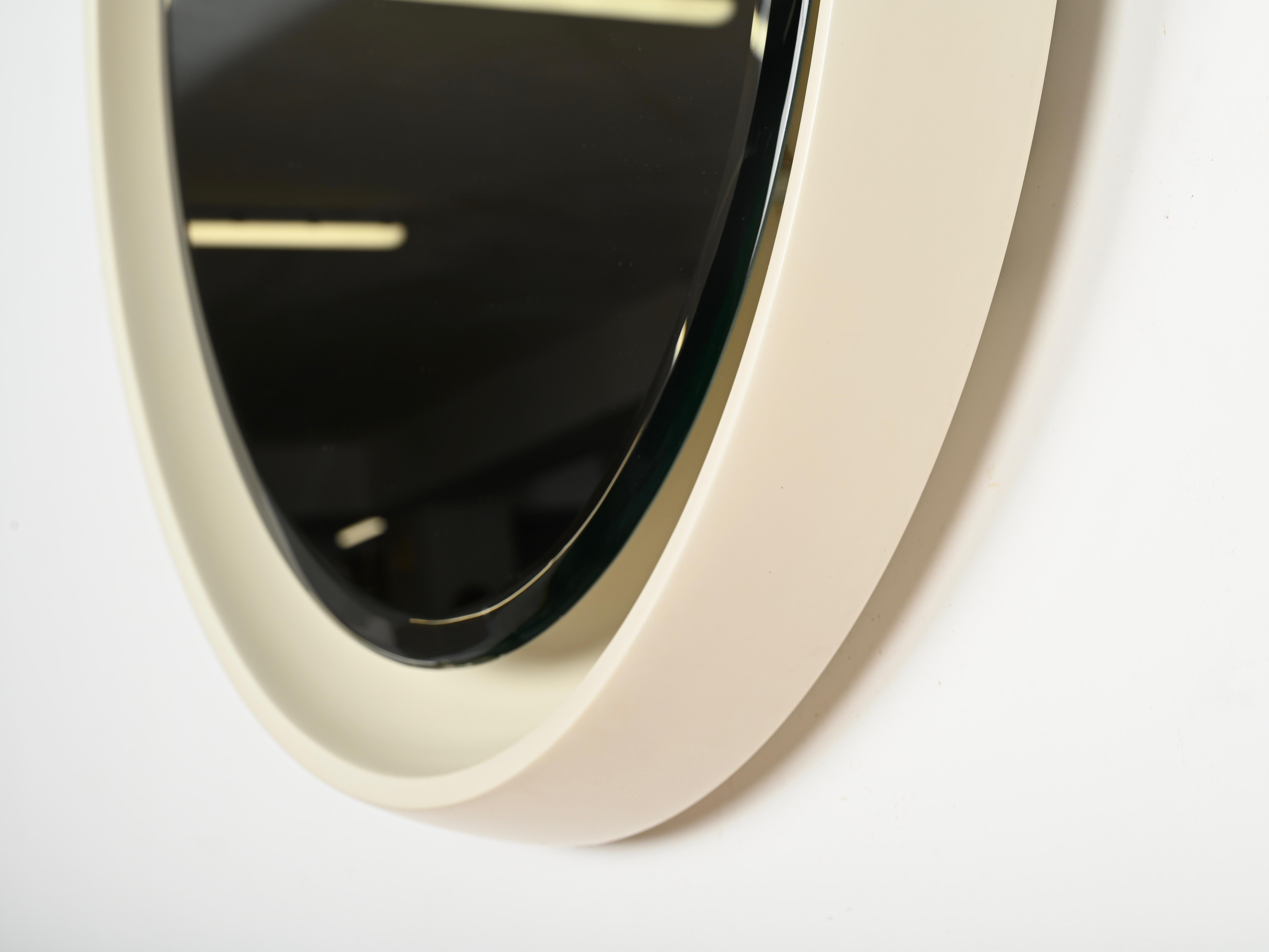 Grand miroir rond rétroéclairé et biseauté blanc en bois, Italie, 1970 en vente 8
