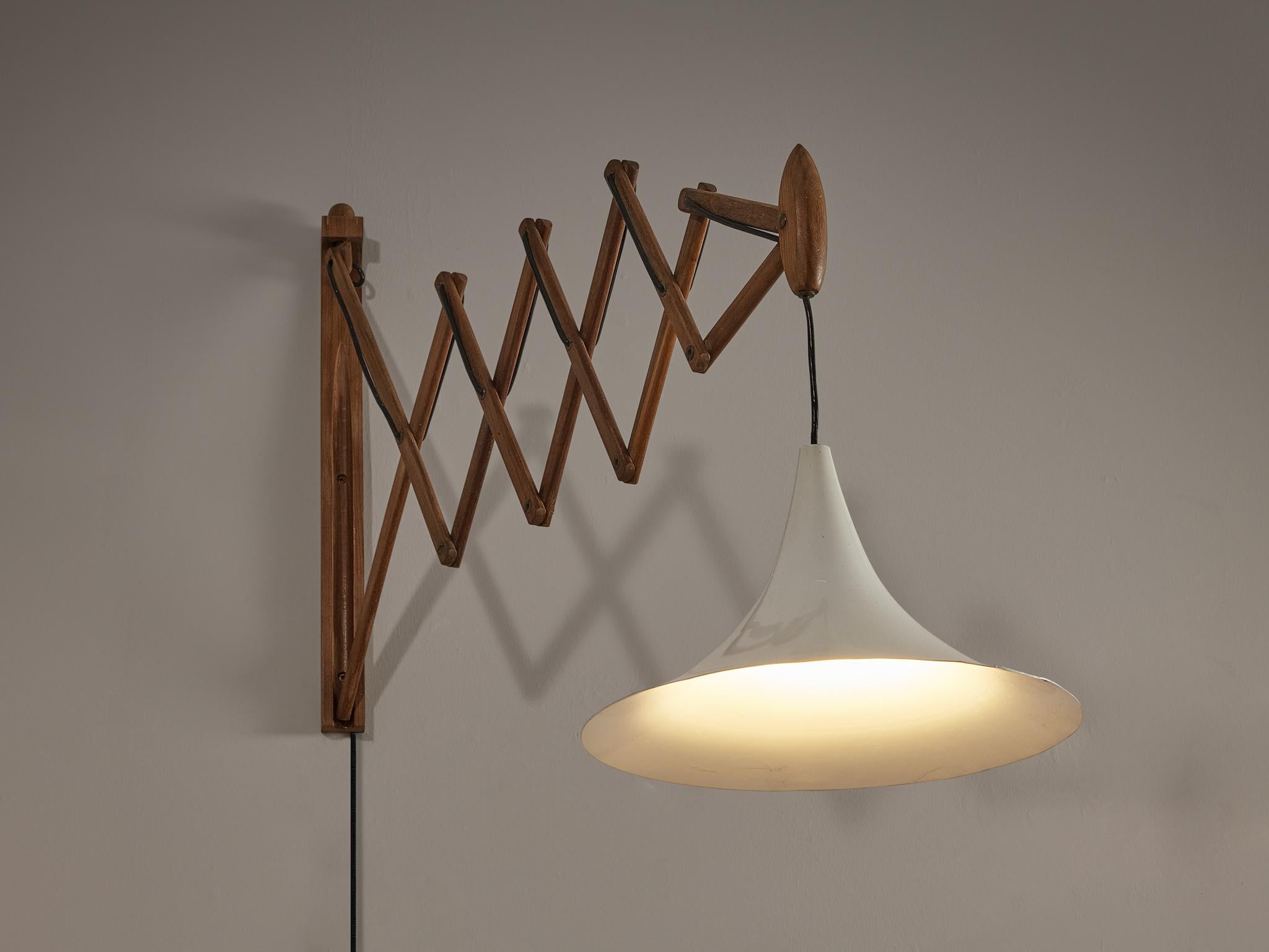 Italian Large Scissor Wall Light in Teak and White Coated Aluminum  In Good Condition In Waalwijk, NL