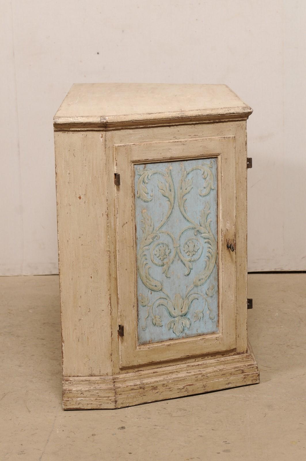 Italian Large-Sized Hand-Painted Wooden Buffet Cabinet, Well Made Vintage Piece For Sale 5