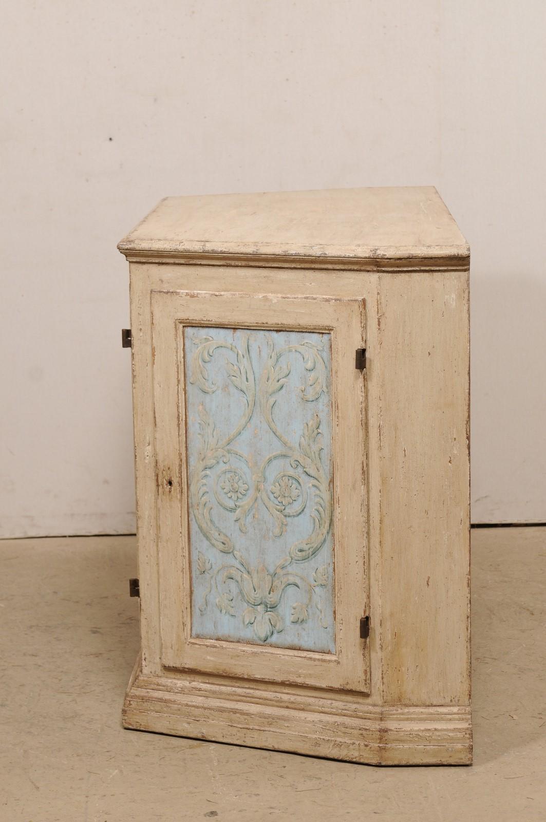 Italian Large-Sized Hand-Painted Wooden Buffet Cabinet, Well Made Vintage Piece For Sale 7