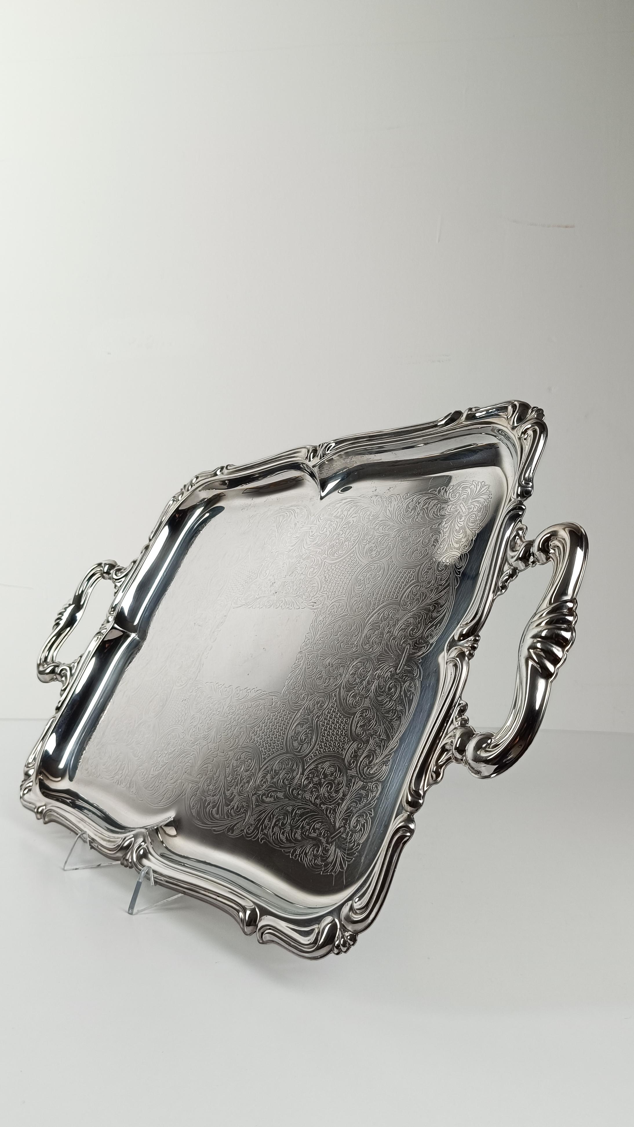 Italienisches großes Vintage-Edelstahltablett im Barockstil von Alessi 60er Jahre im Angebot 3