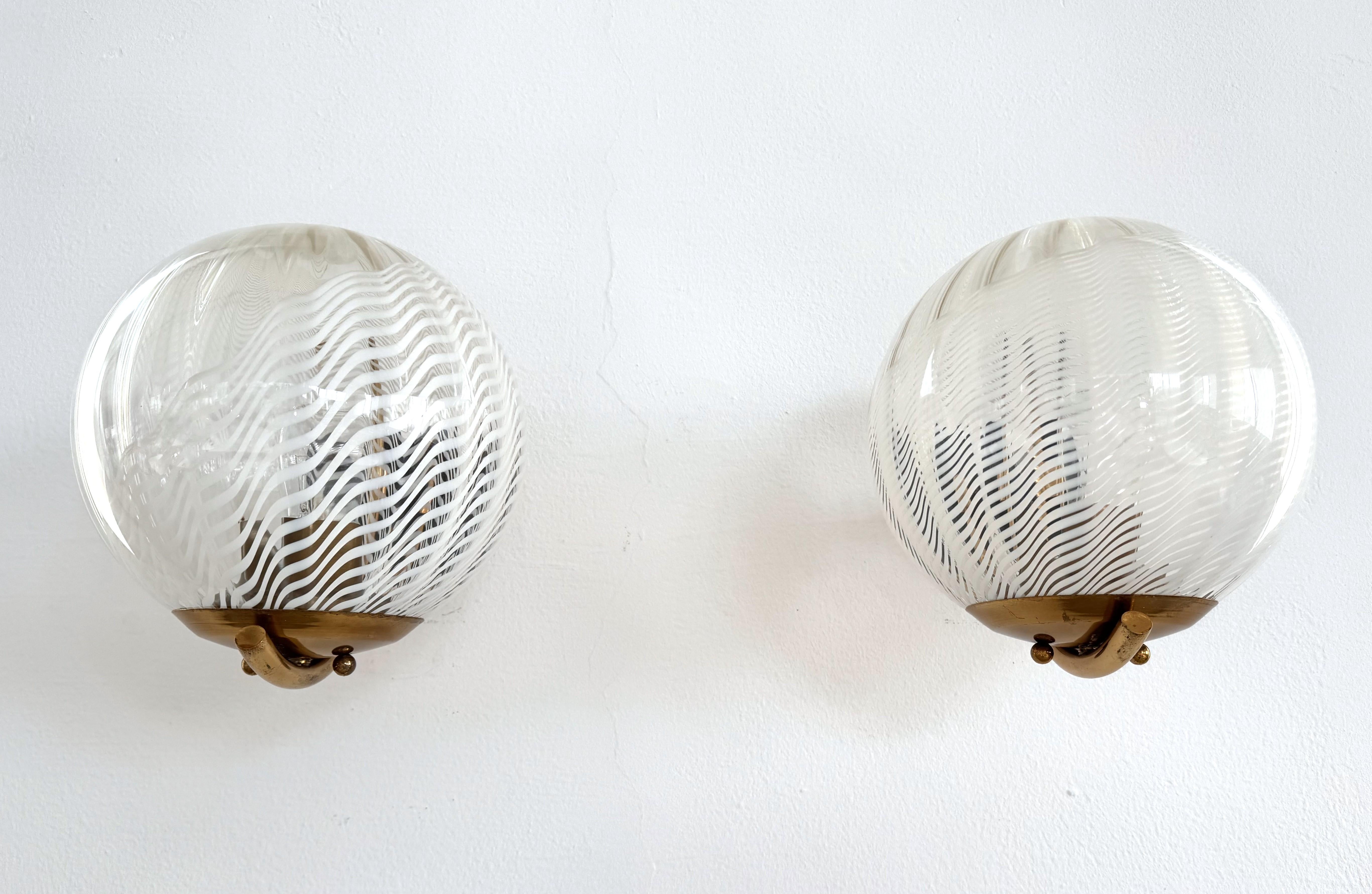 Italian Large Wall Lights with White Striped Wavy Glass Globes, 1970s For Sale 2