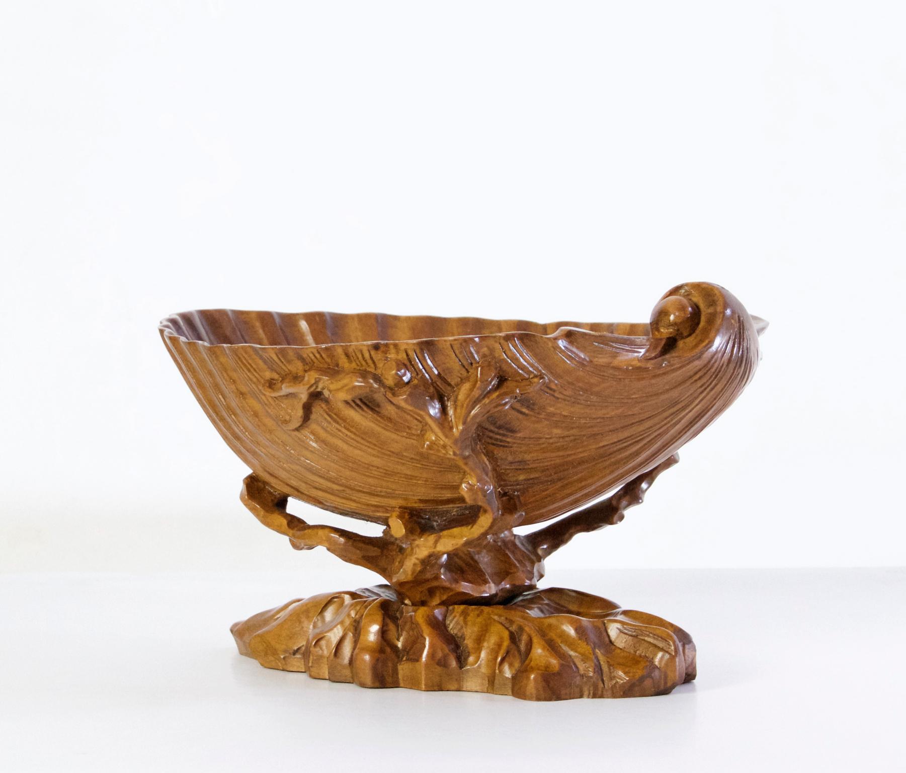 Hollywood Regency Italian Large Wood Clam Shell Bowl For Sale