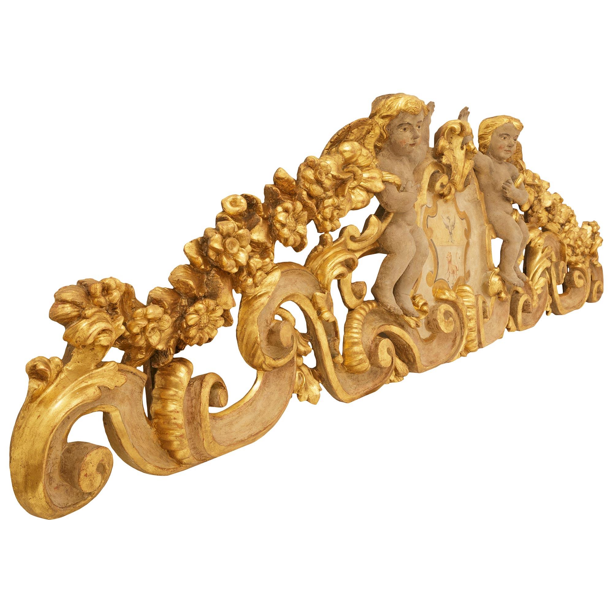 Italian late 17th century Baroque Period Wood and Giltwood wall decor In Good Condition For Sale In West Palm Beach, FL