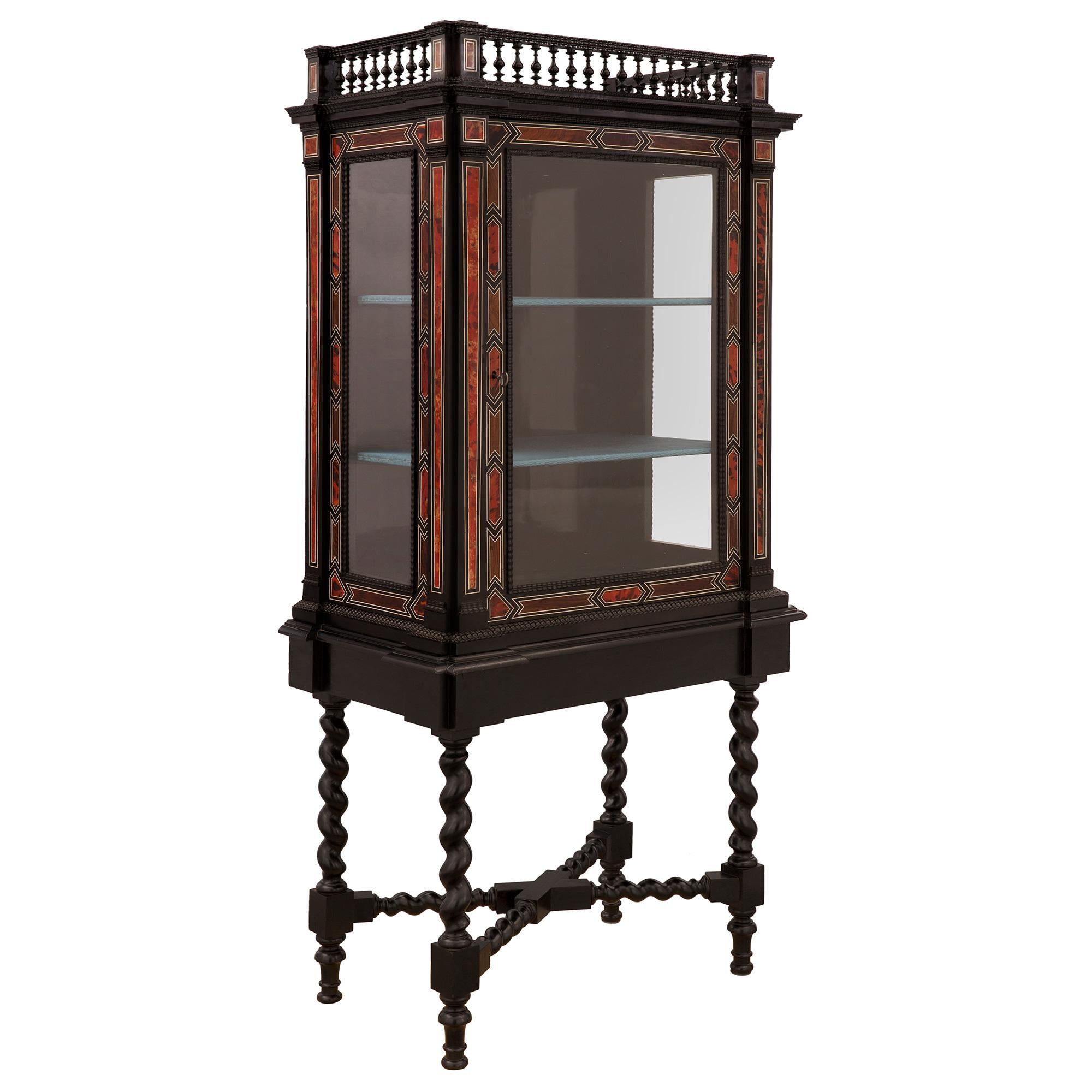 Italian Late 18th Century Baroque Style Cabinet Vitrine In Good Condition In West Palm Beach, FL