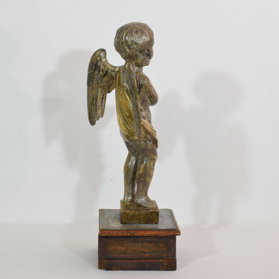 Italian Late 18th Century Carved Wooden Angel In Good Condition In Buisson, FR