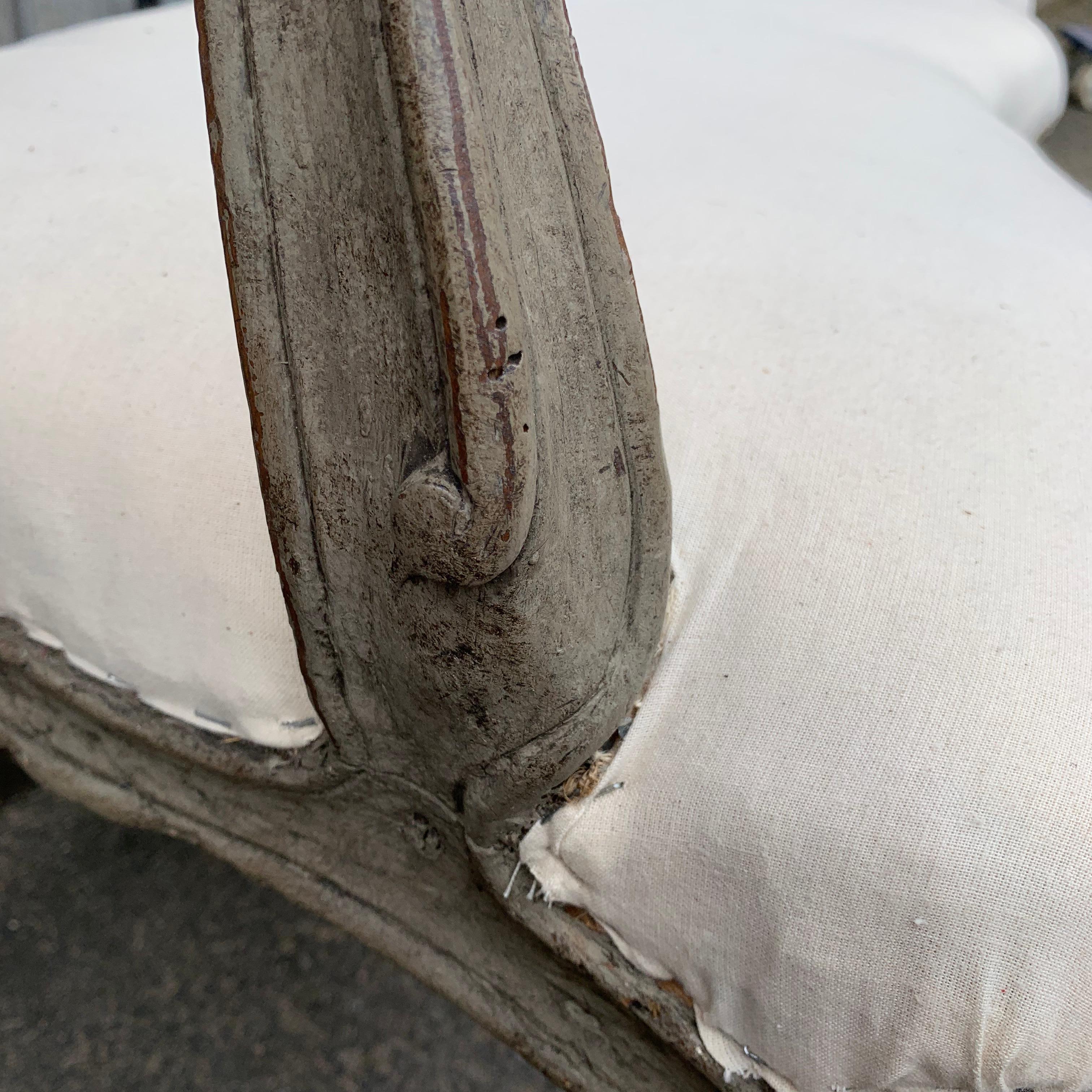 18th Century Italian Grey Painted Rococo Sofa or Settee For Sale 10