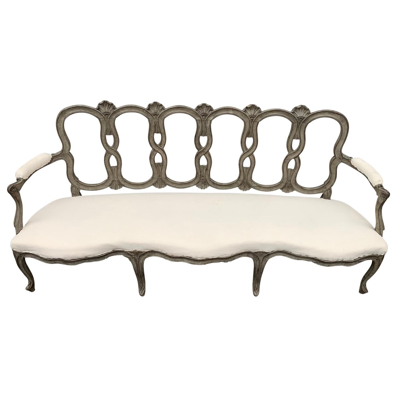 Italienisches grau lackiertes Rokoko-Sofa oder -Sofa aus dem 18. Jahrhundert im Angebot 1