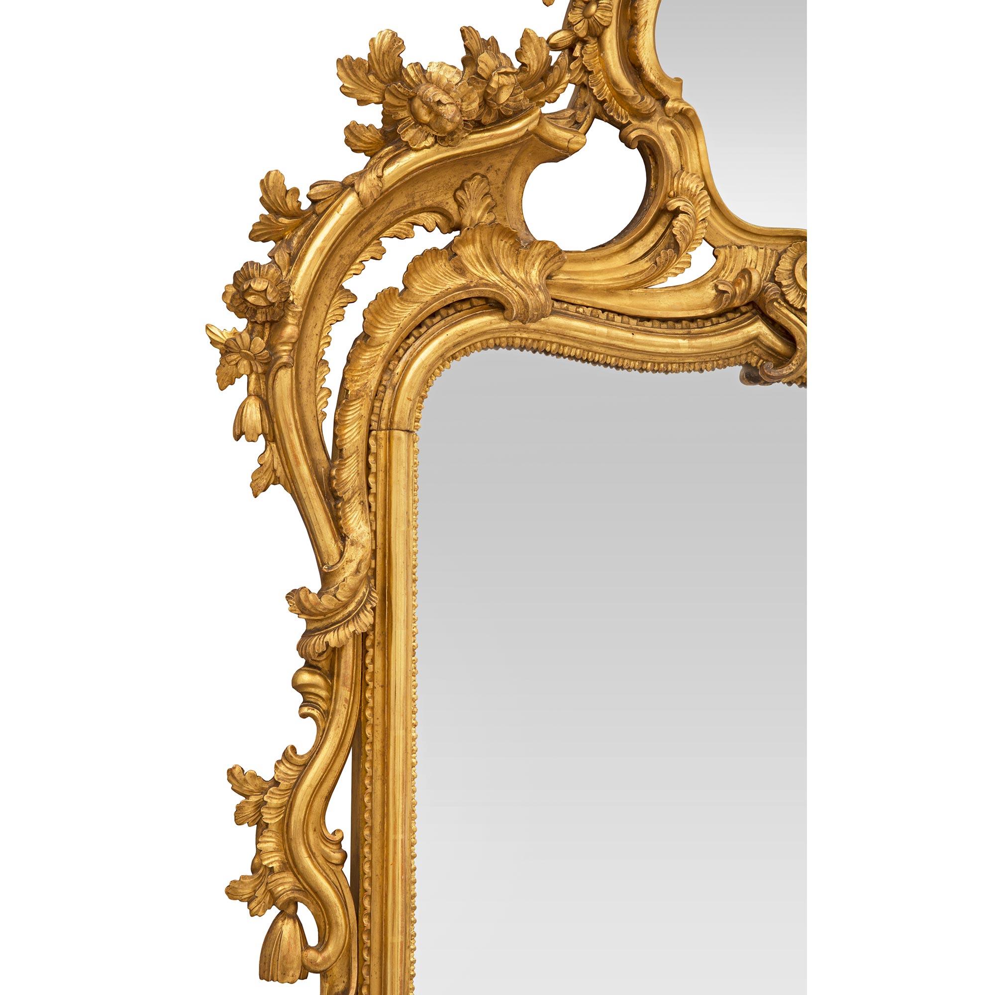 Italian Late 18th Century Louis XV St. Giltwood Mirror from Naples For Sale 2