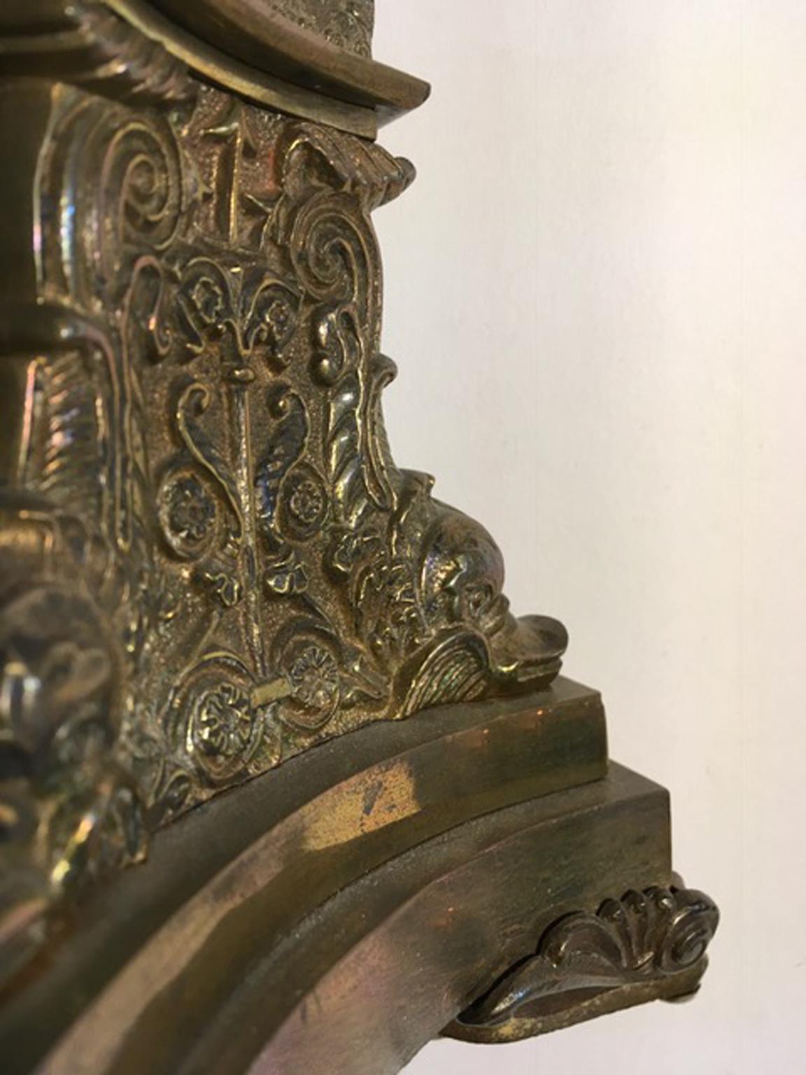 Stile impero Italia Fine XVIII secolo Coppia di portacandele impero in ottone in vendita