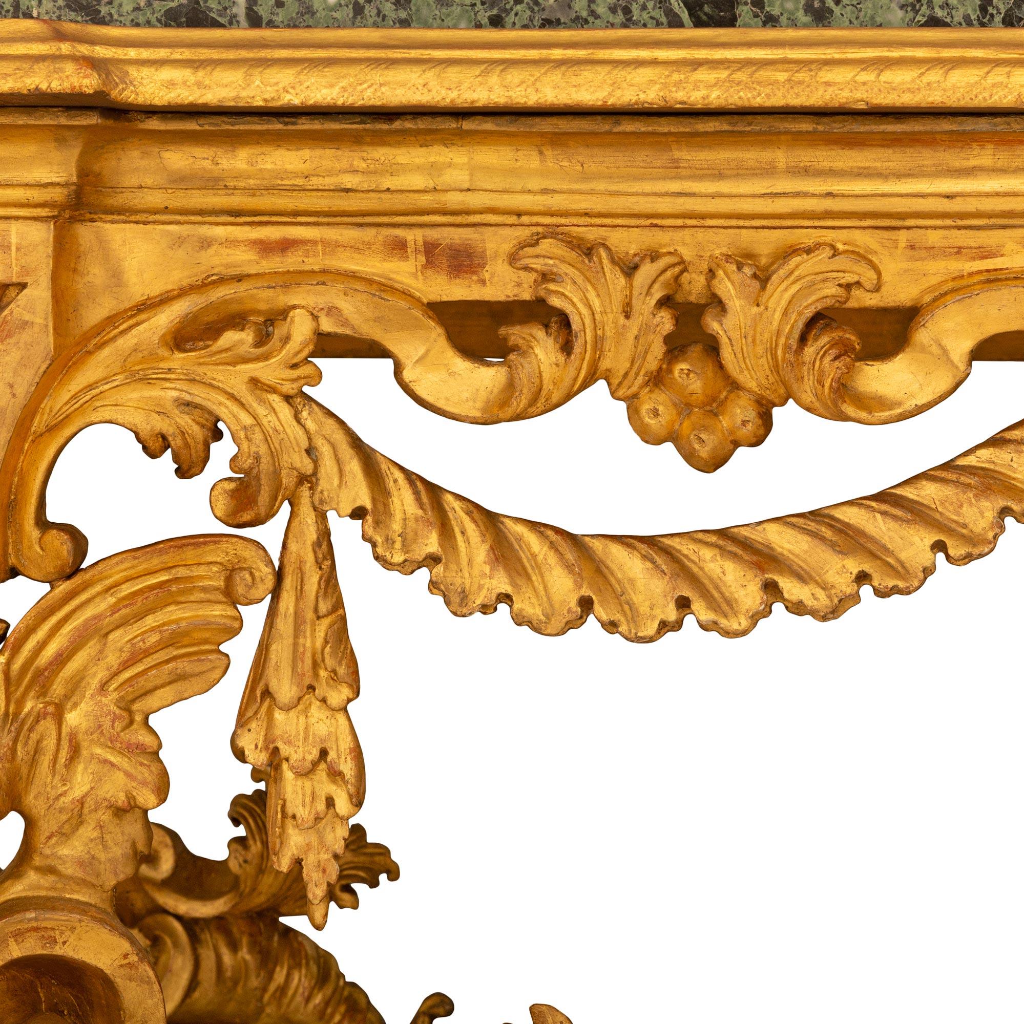 Italianos de finales del siglo XVIII/principios del XIX de estilo veneciano Giltwood, consolas de mármol en venta 3