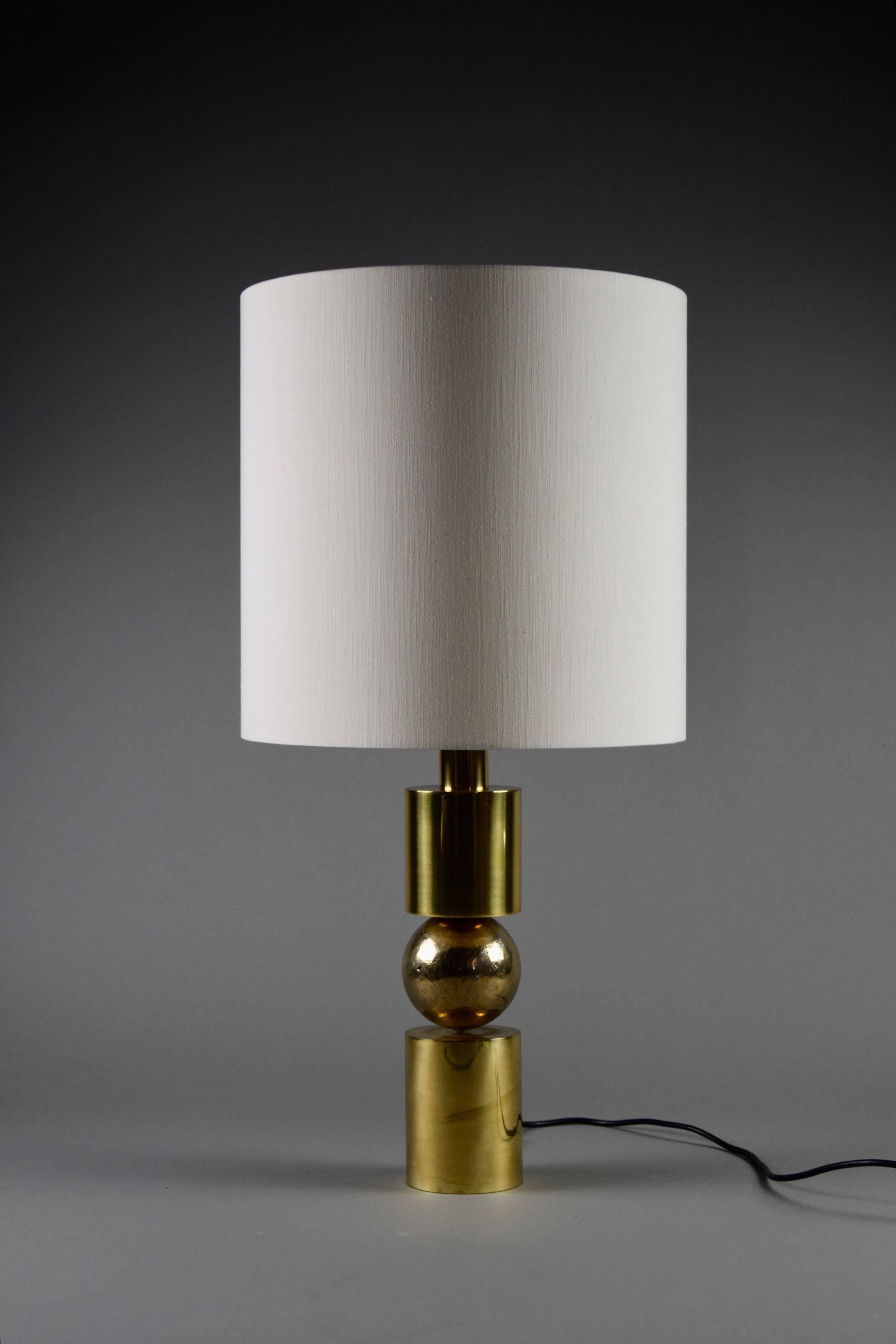 Mid-Century Modern Italian Late 1960s Brass Table Lamp with Ivory Colored Shade For Sale