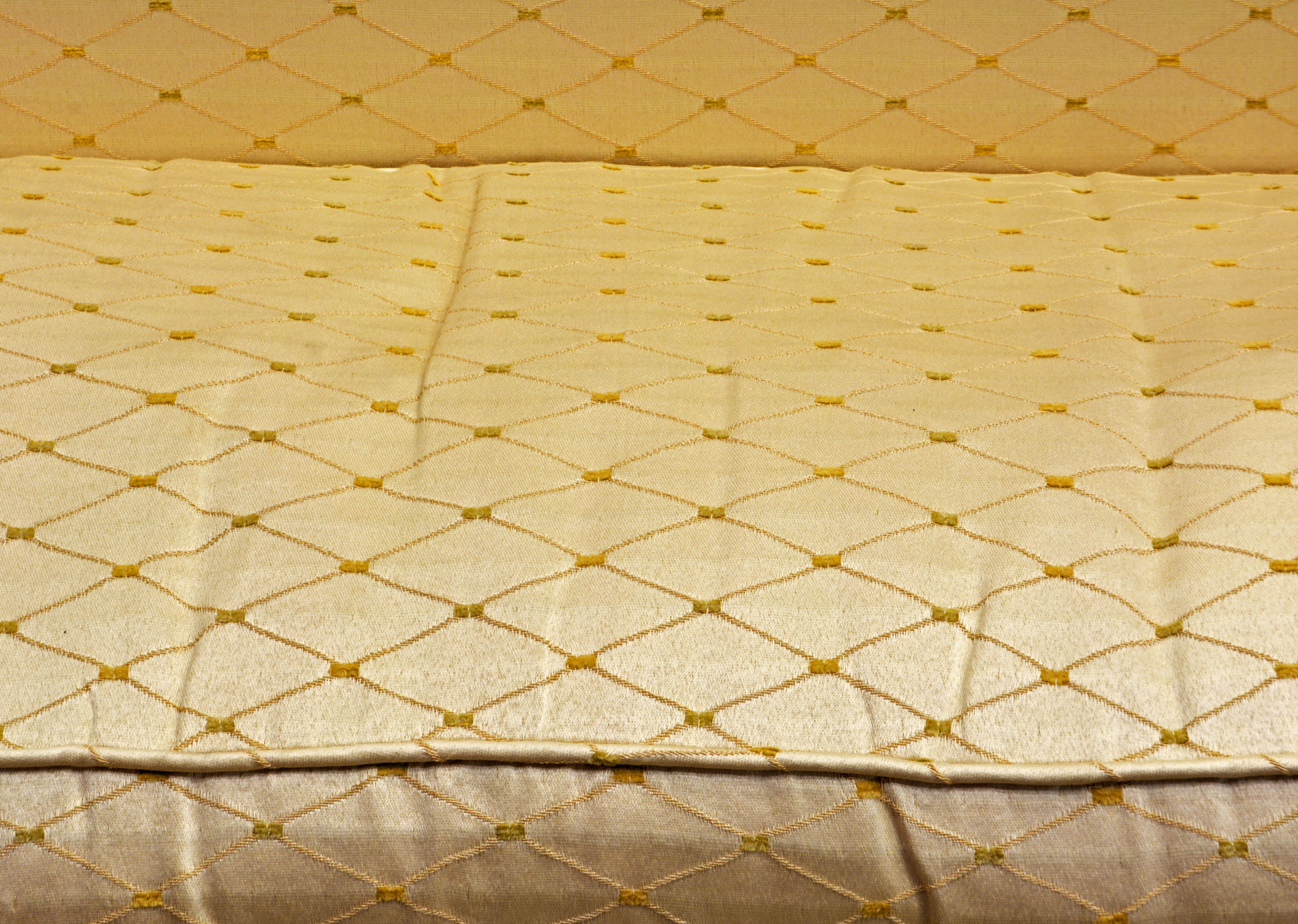 Italian Late 19th C Neoclassical Style Ivory White and Parcel Gilt Carved Settee 5