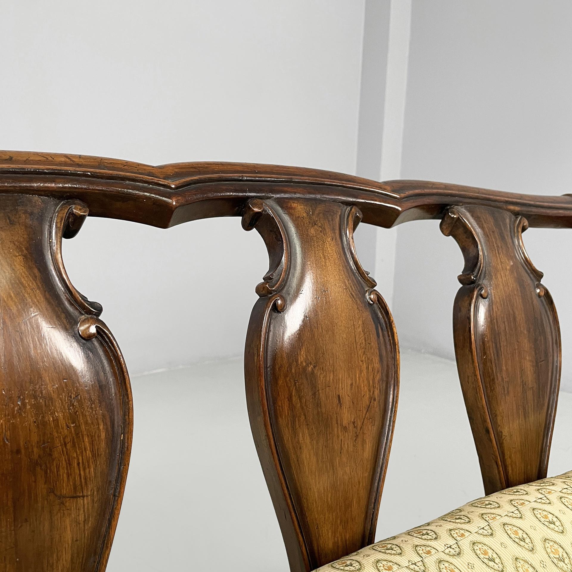 Poltrone italiane in stile fine Ottocento in legno e tessuto beige, anni '30 in vendita 9