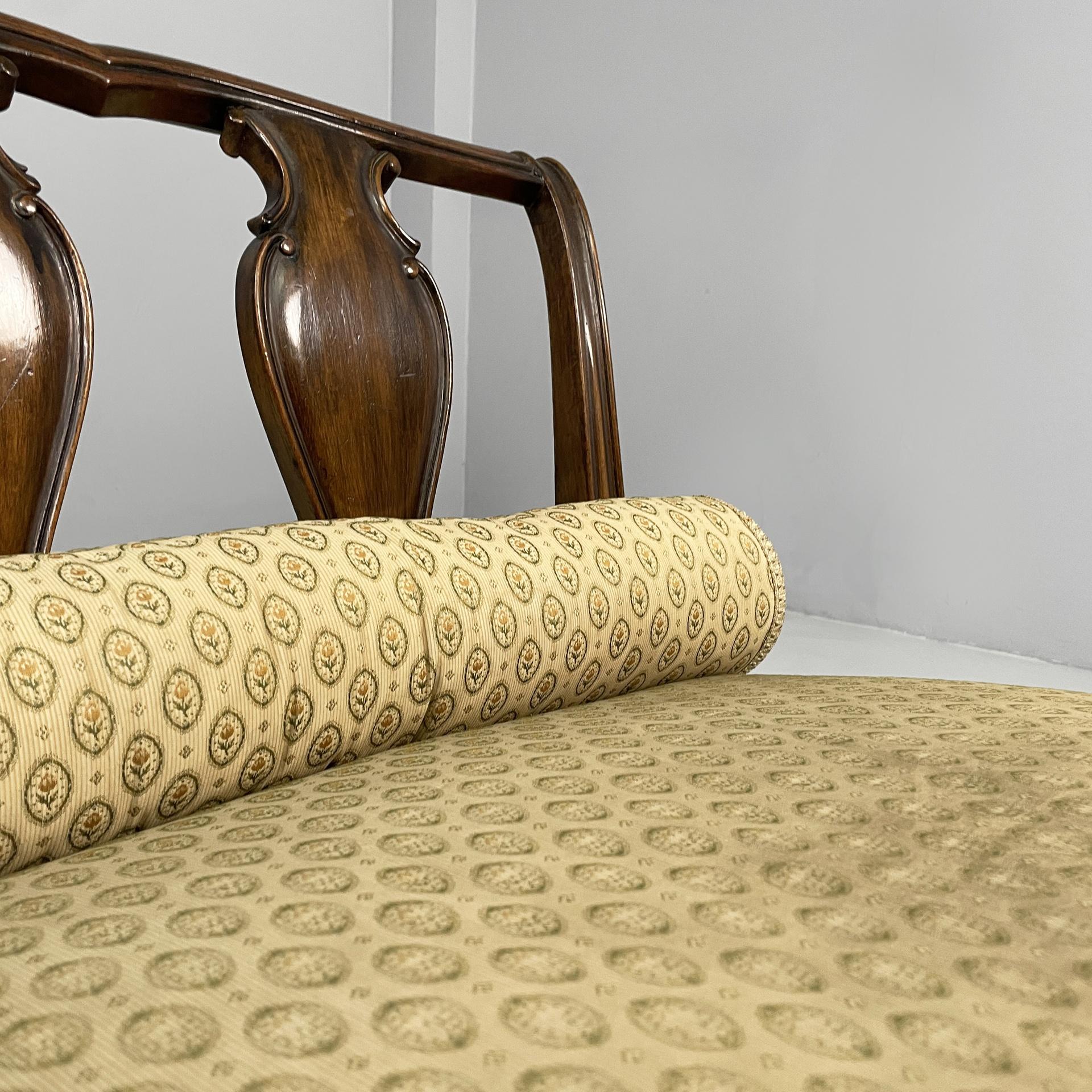 Tessuto Poltrone italiane in stile fine Ottocento in legno e tessuto beige, anni '30 in vendita