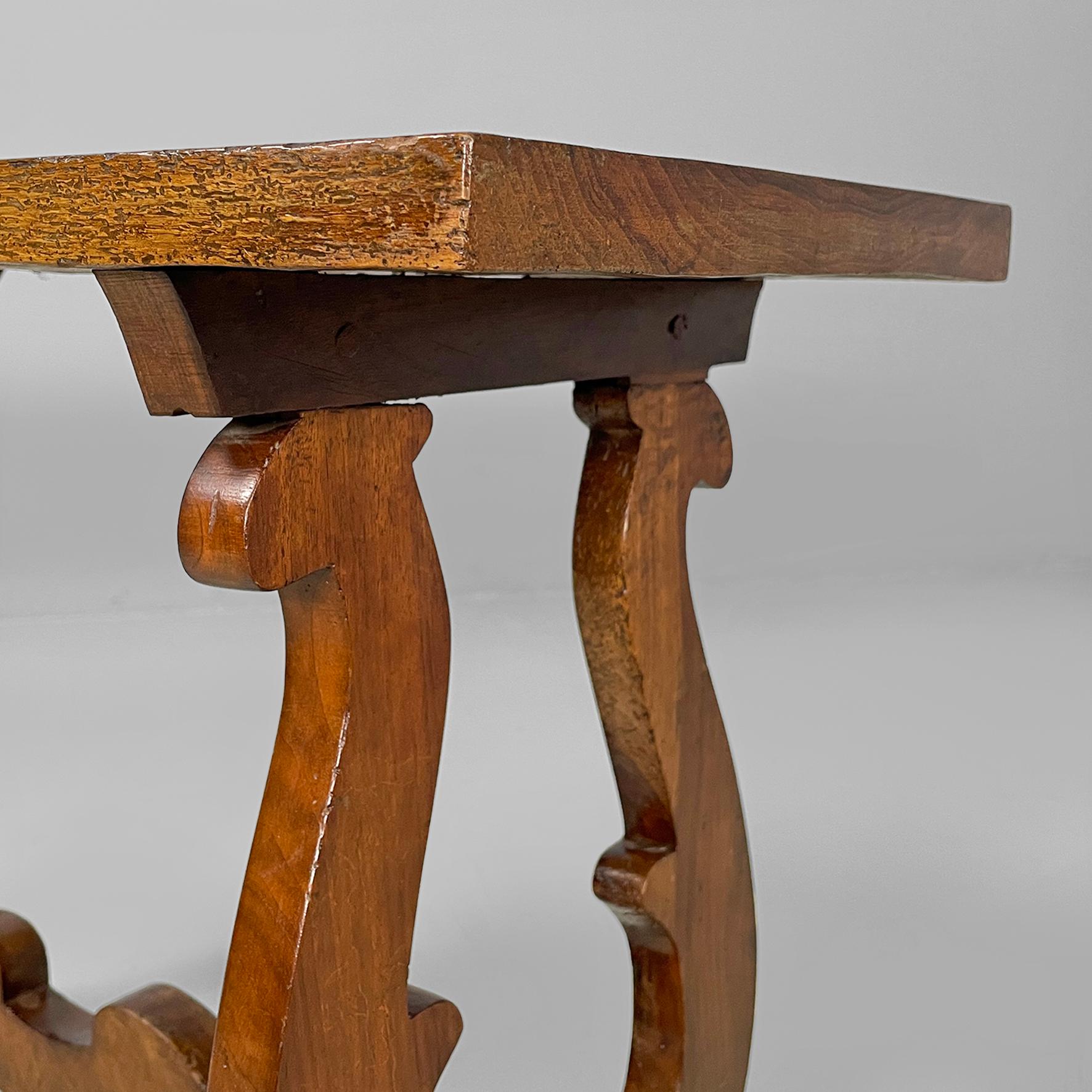 Tables basses italiennes de la fin du XIXe siècle en bois finement ouvragé, années 1930 en vente 5