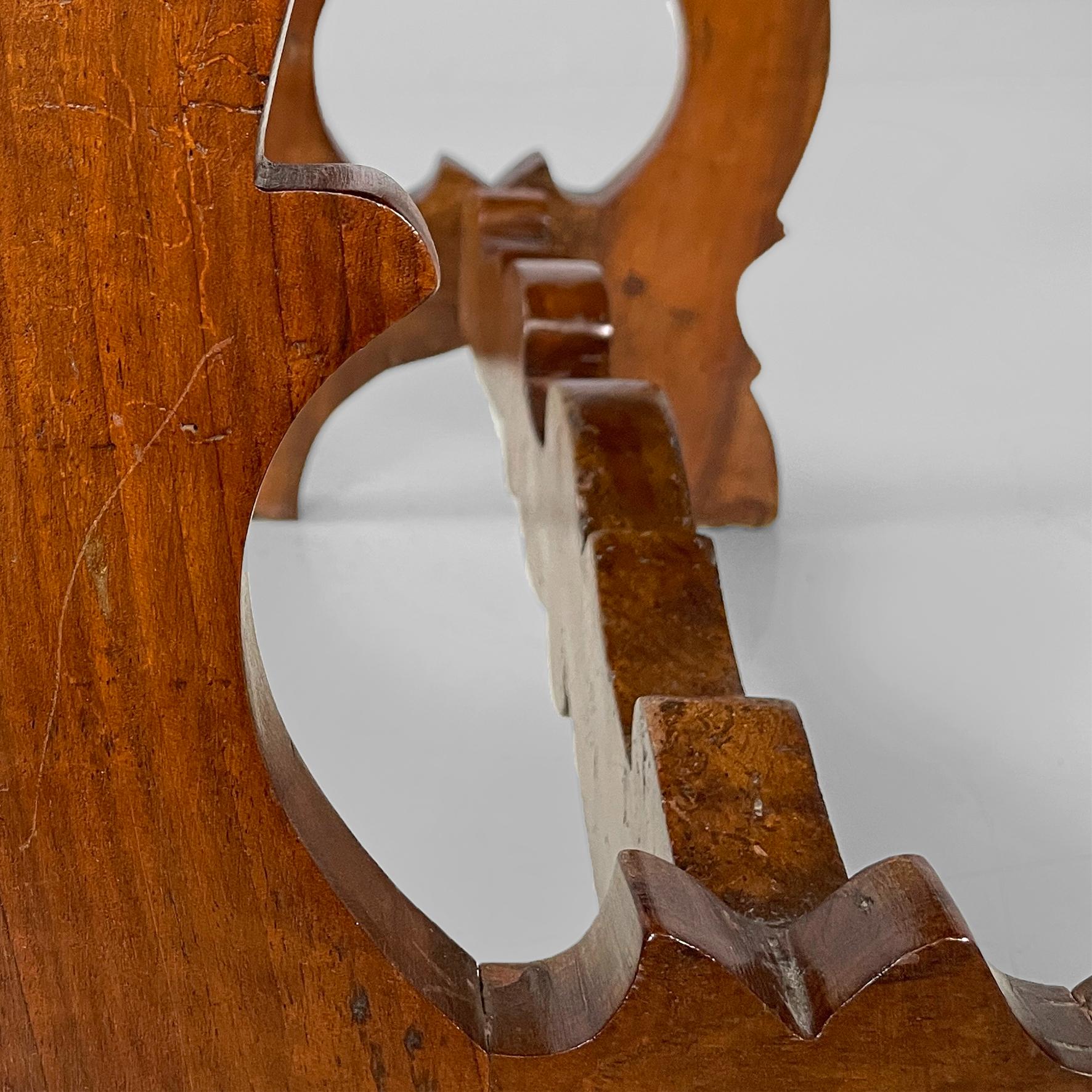 Tables basses italiennes de la fin du XIXe siècle en bois finement ouvragé, années 1930 en vente 7