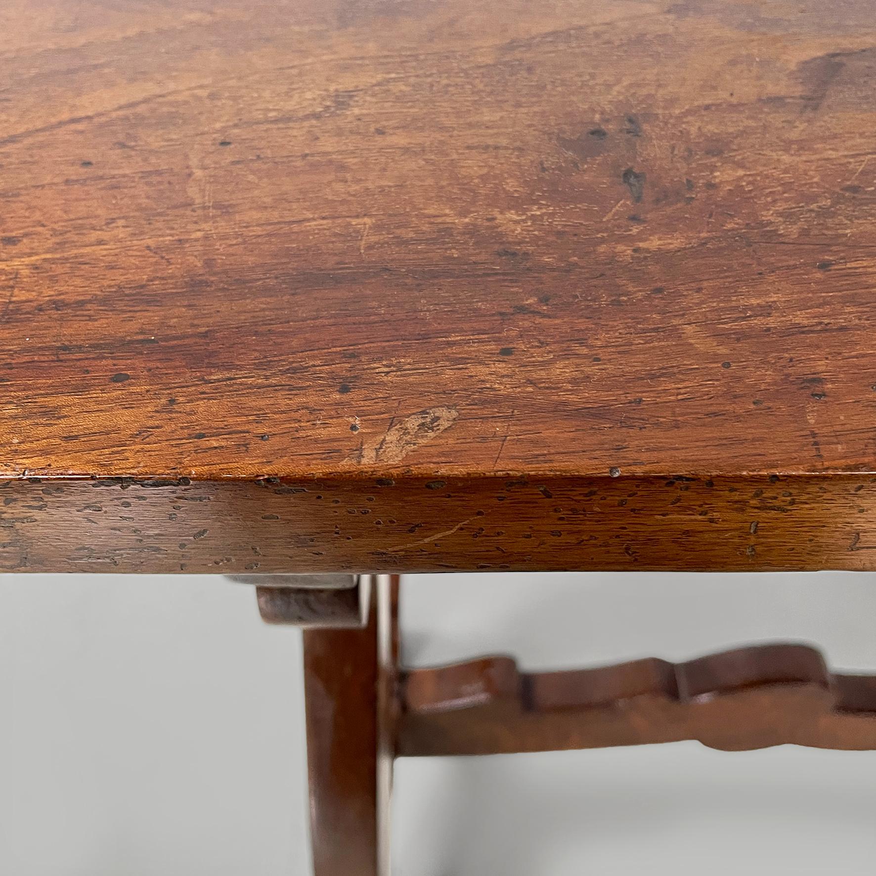 Tables basses italiennes de la fin du XIXe siècle en bois finement ouvragé, années 1930 en vente 4