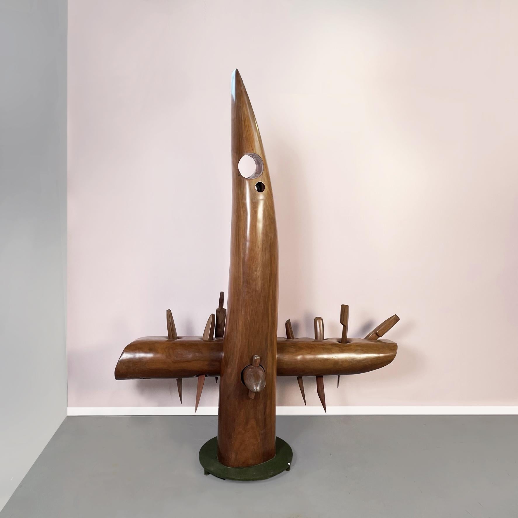 Italian mid-century wooden sculpture The Tree of the 7 knives by Becheroni, 1970s.
Sculpture entitled 